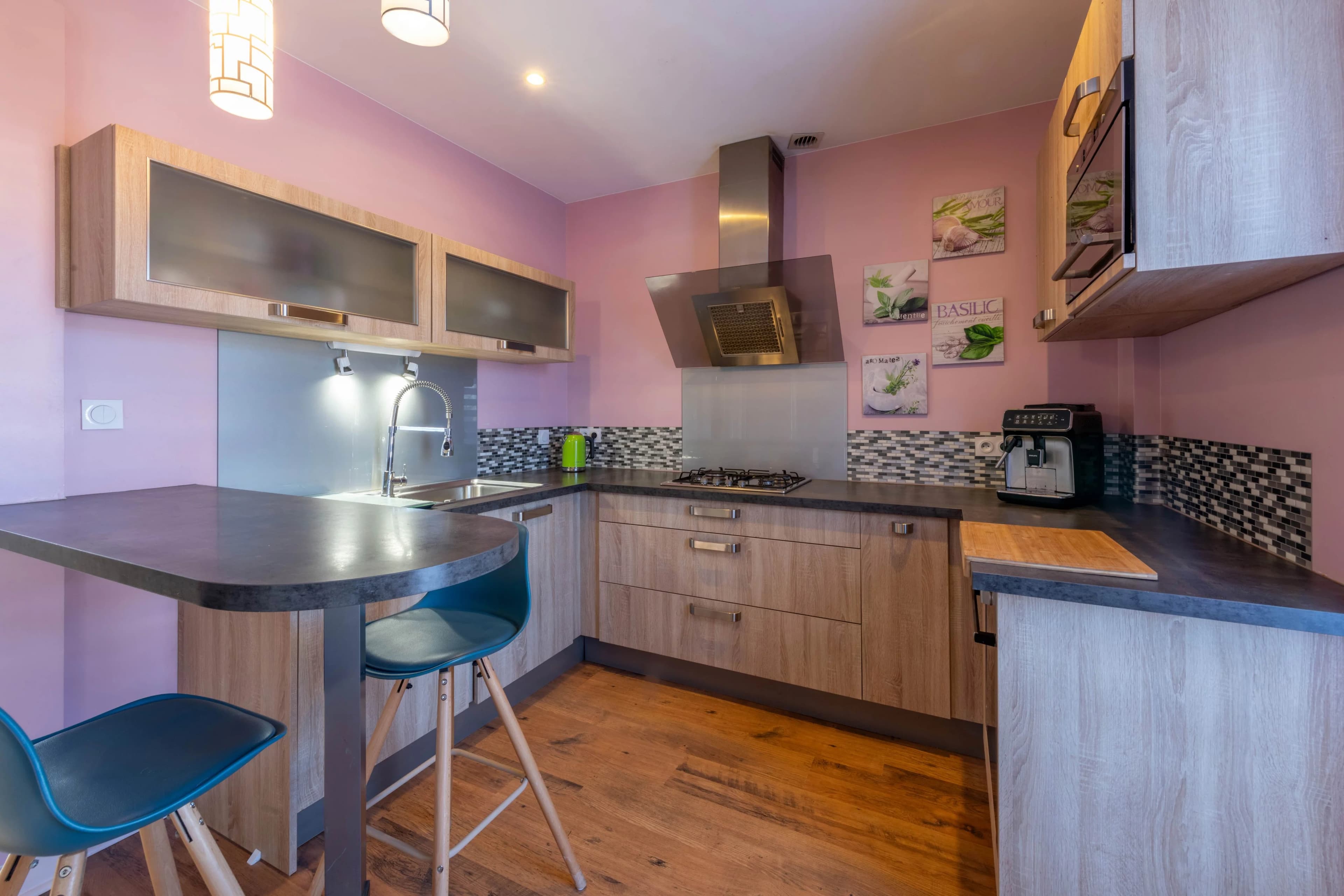 ROANNE - BEL APPARTEMENT LUMINEUX / 3 CHAMBRES - TERRASSE ET CAVE - Photo 3