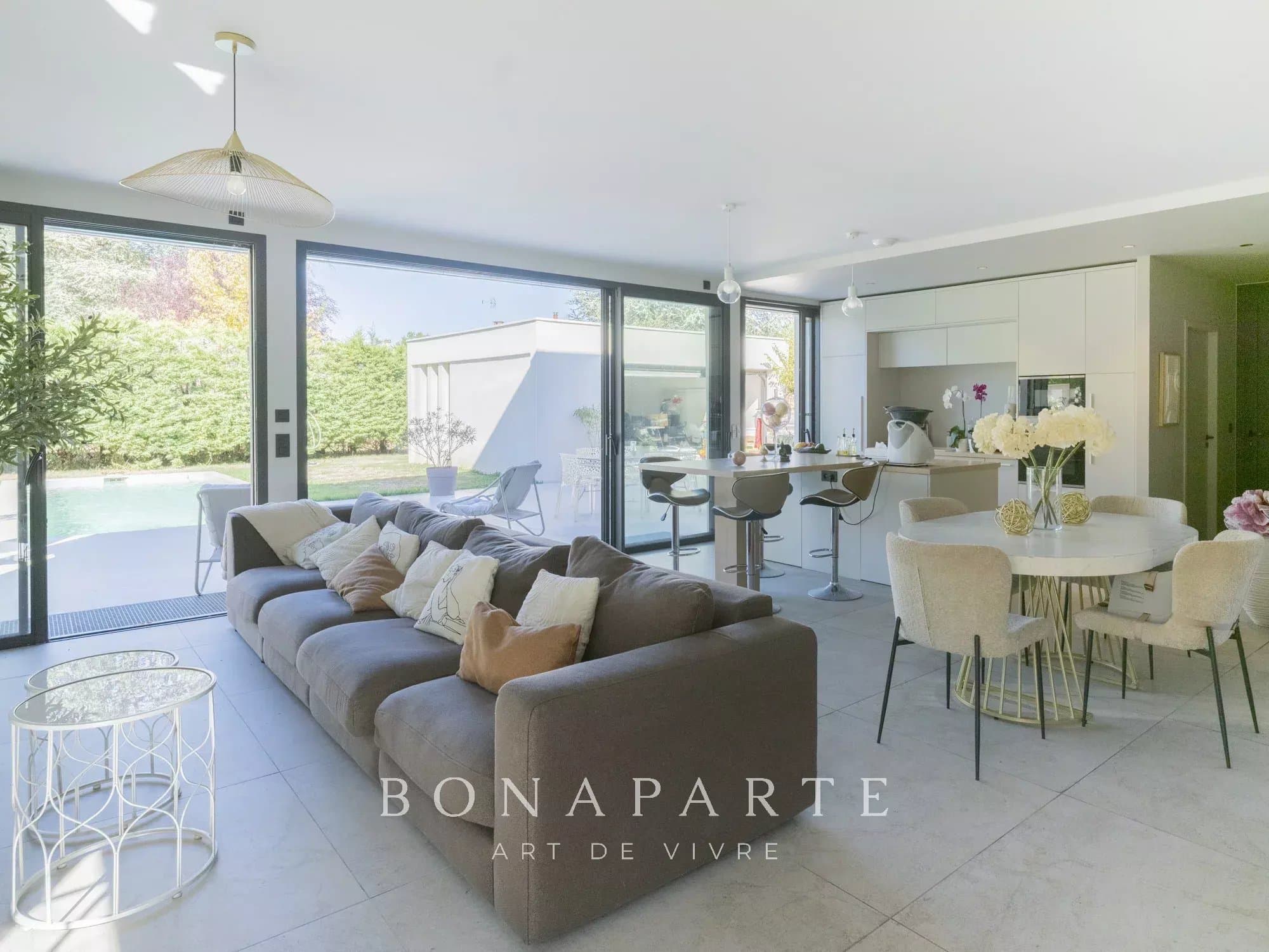 DOMMARTIN - CENTRE VILLAGE - MAISON CONTEMPORAINE AVEC PISCINE - Photo 4