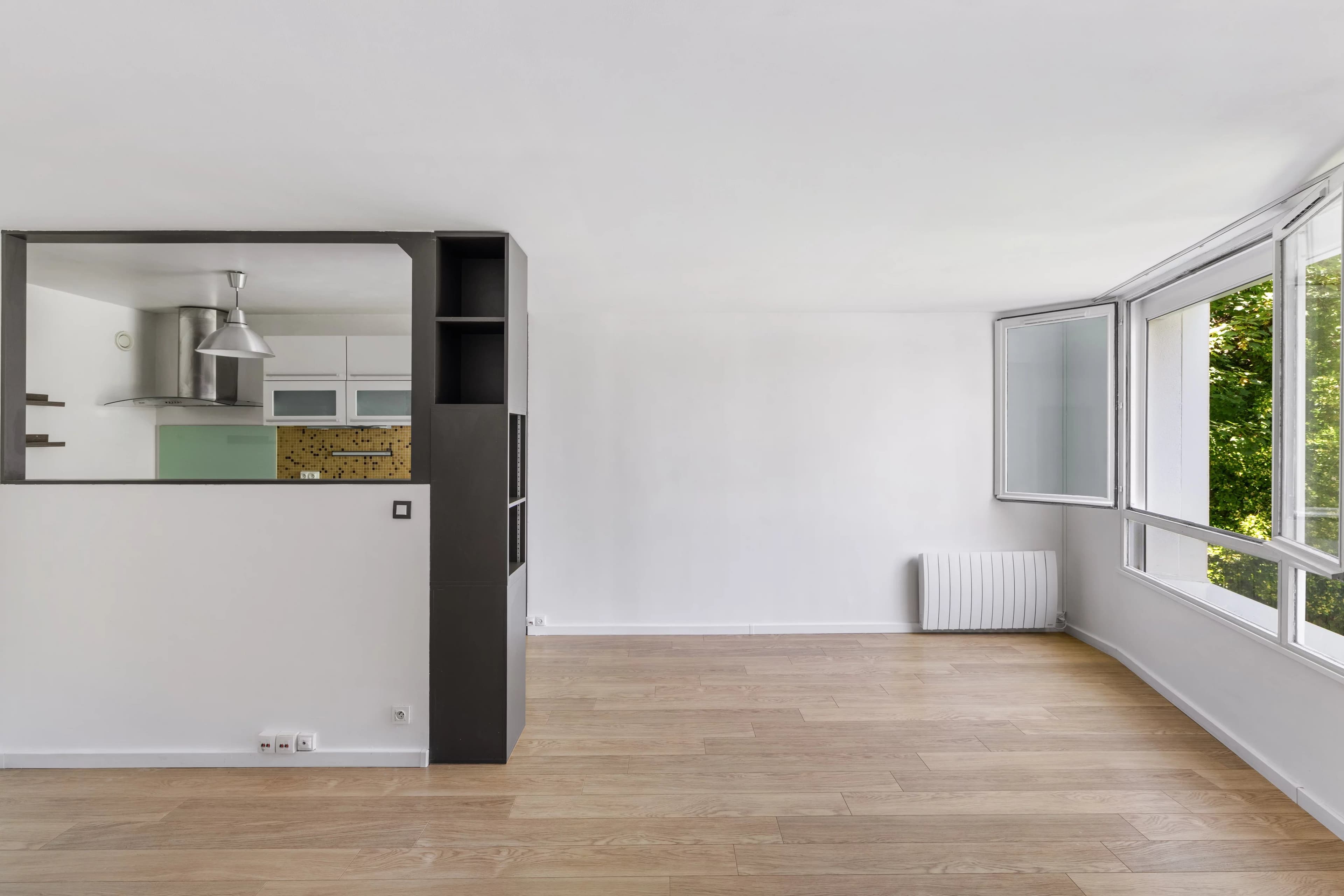 SEVRES - Appartement de 69 m² avec parking dans une résidence rénovée - Photo 4