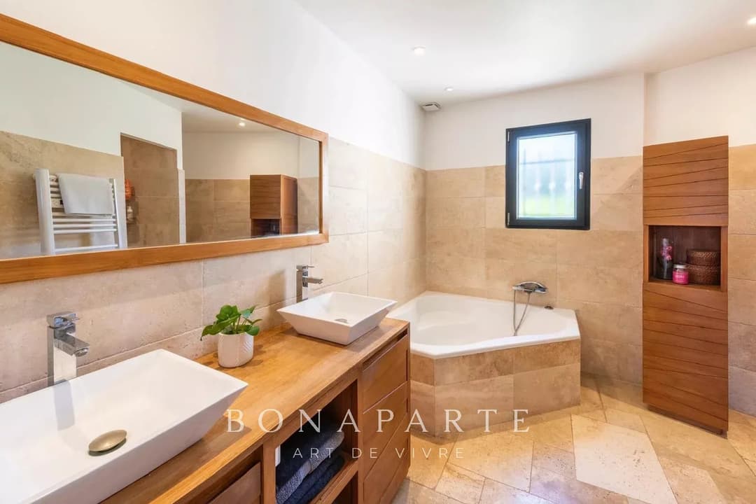 Superbe villa récente située à Puget-sur-Argens - Photo 11