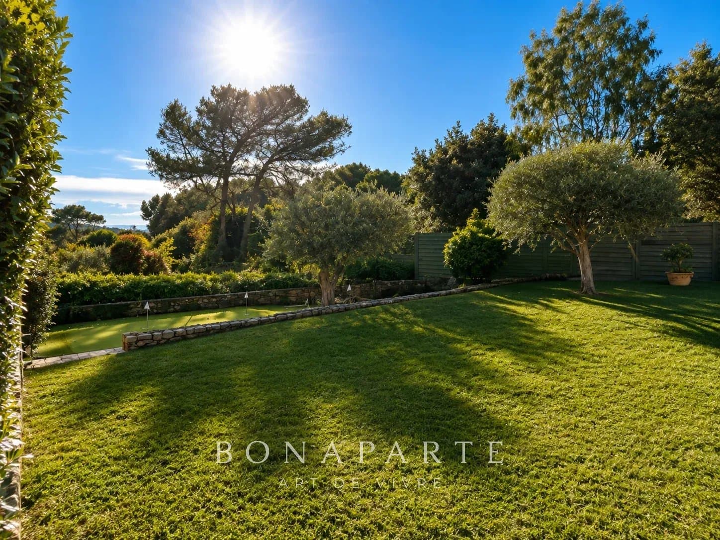 VILLA D’ARCHITECTE CONTEMPORAINE – MOUGINS / LE CANNET - Photo 5