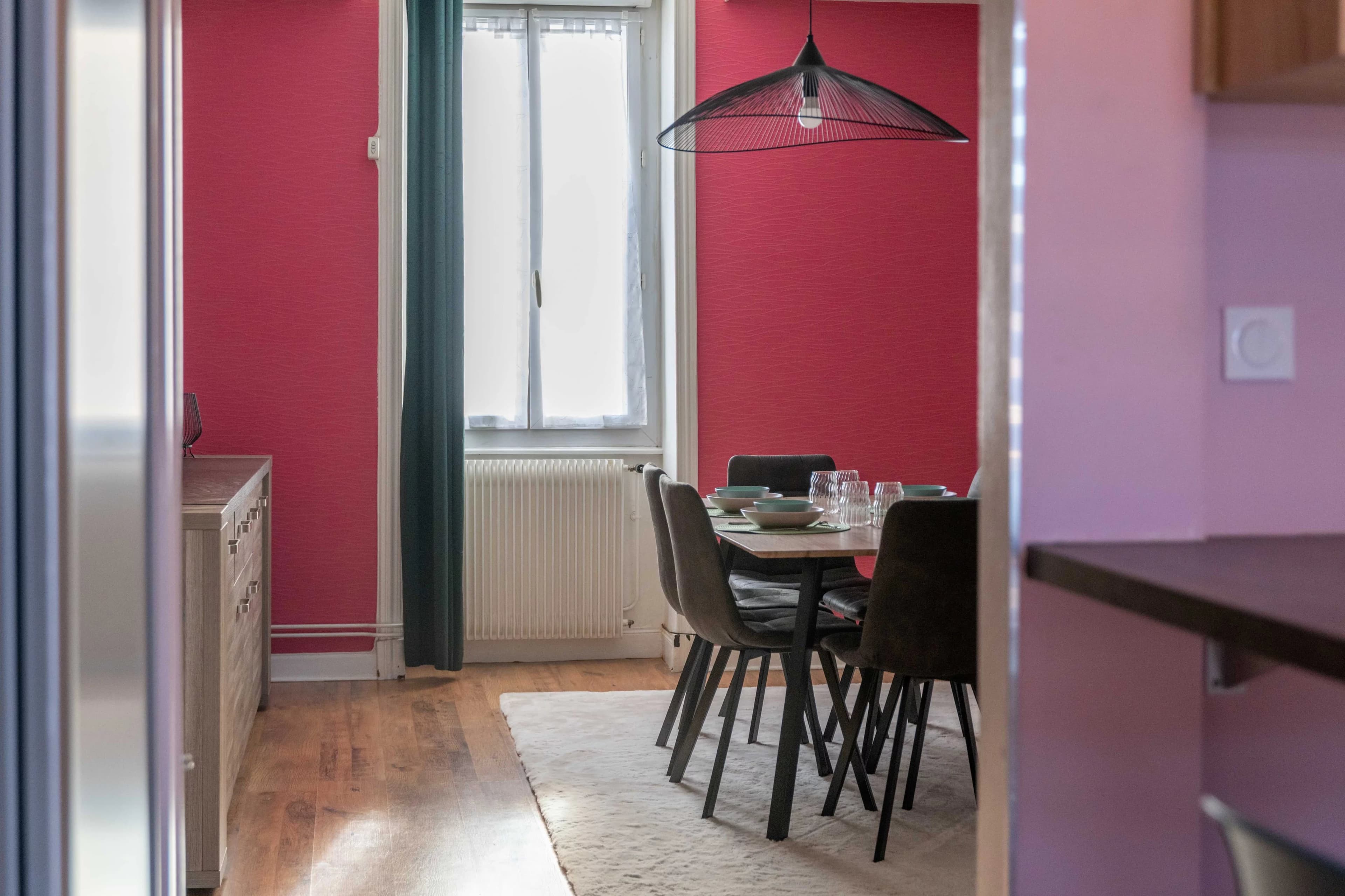 ROANNE - BEL APPARTEMENT LUMINEUX / 3 CHAMBRES - TERRASSE ET CAVE - Photo 4