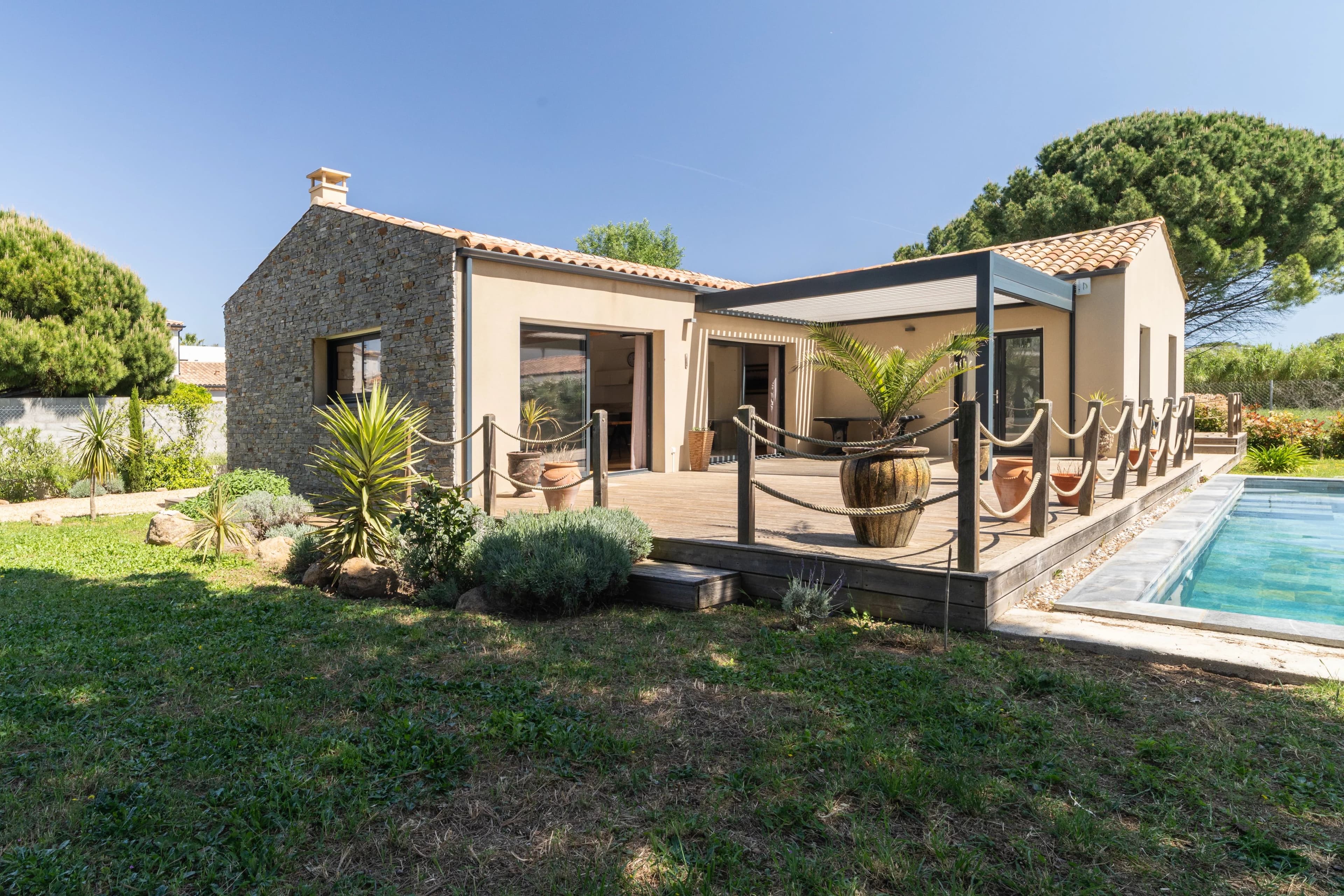 Villa contemporaine de plain-pied avec piscine à 700 m de la plage – Rochelongue, Le Grau d’Agde - Photo 1