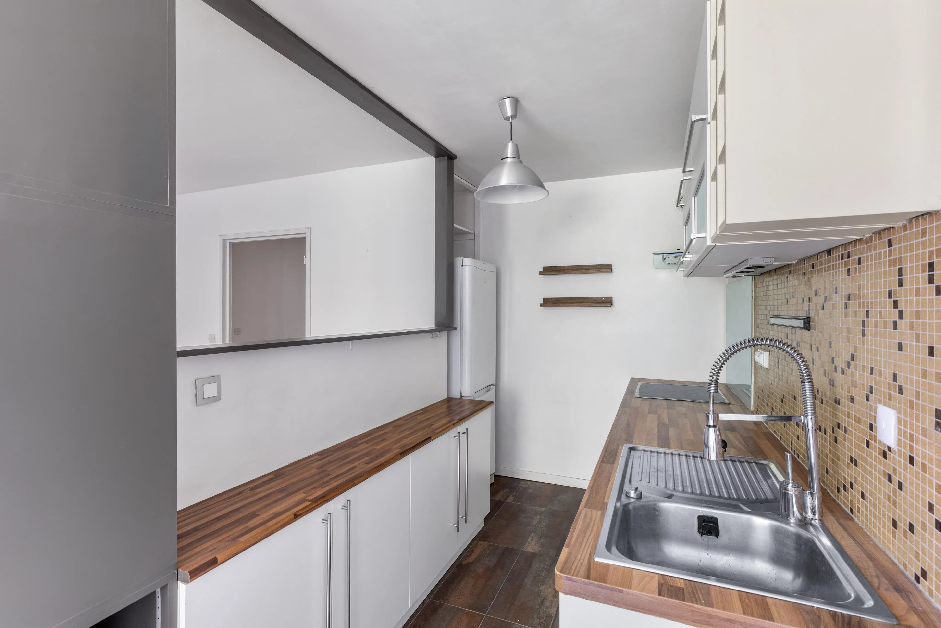 SEVRES - Appartement de 69 m² avec parking dans une résidence rénovée - Photo 8