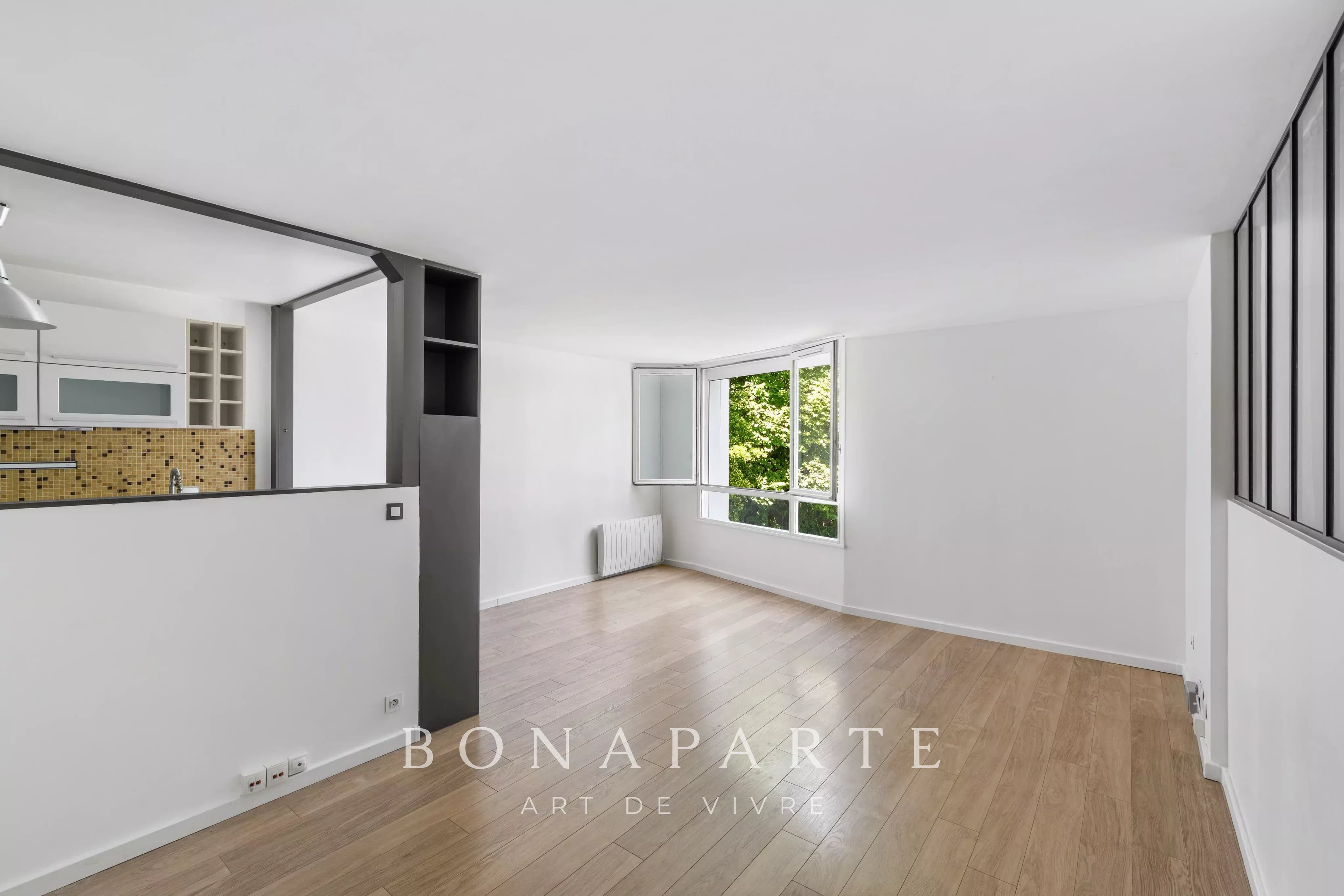 SEVRES - Appartement de 69 m² avec parking dans une résidence rénovée - Photo 1