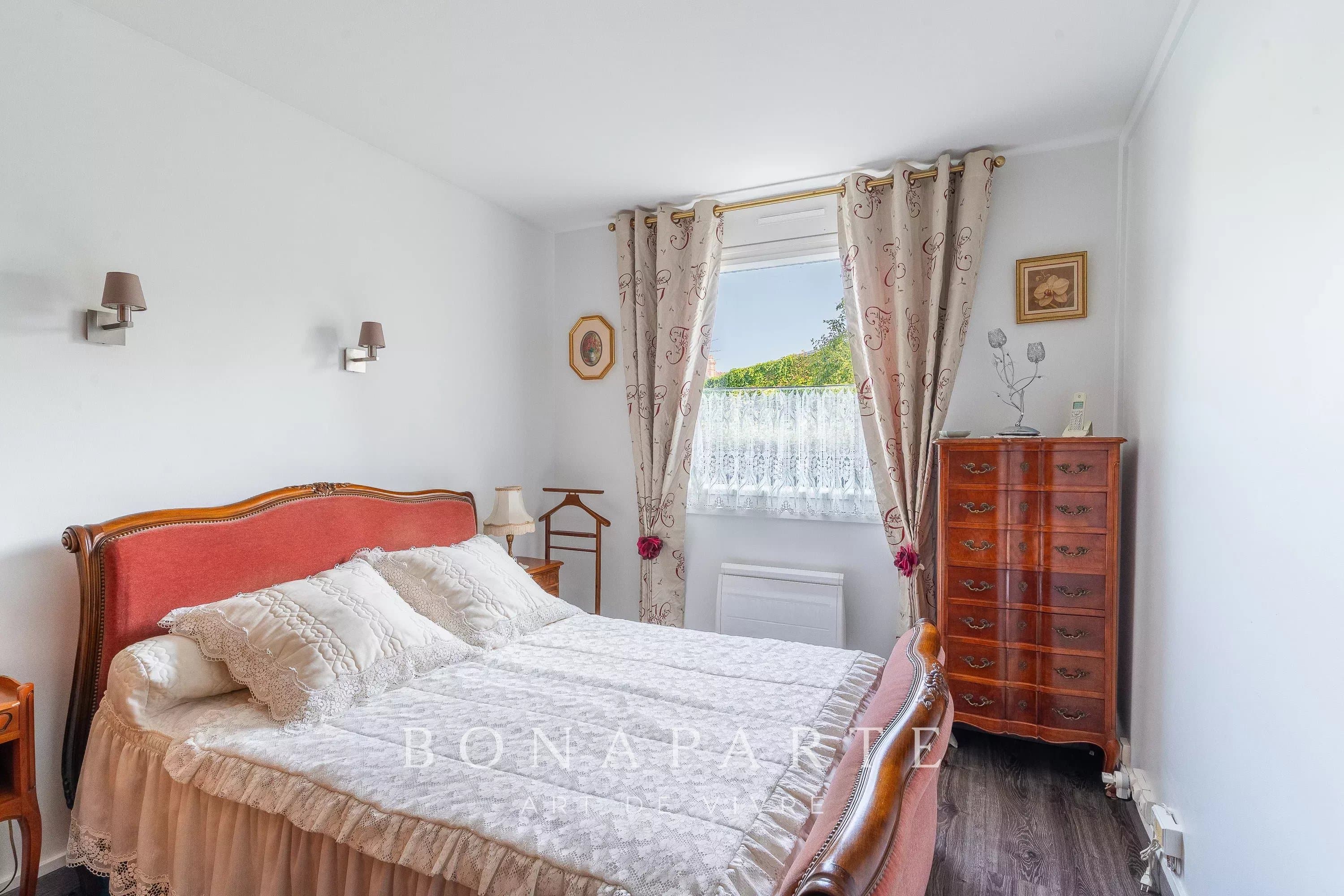 MANTES-LA-JOLIE HYPER-CENTRE – 87,52 M² - 3 PIECES - Photo 7