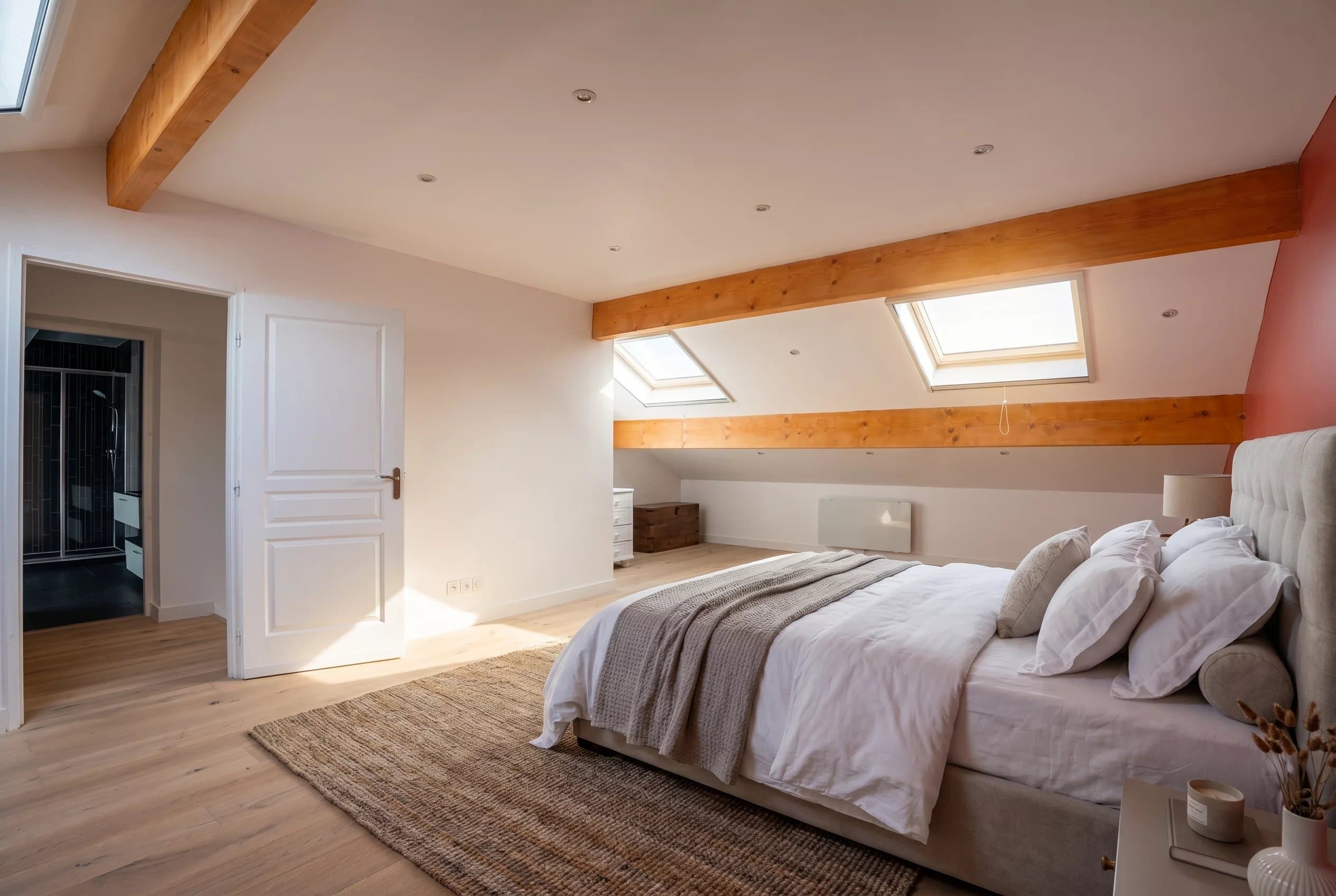 SAINT-GENIS-POUILLY - ATTIQUE 5 PIECES DE 165 m² - Photo 8