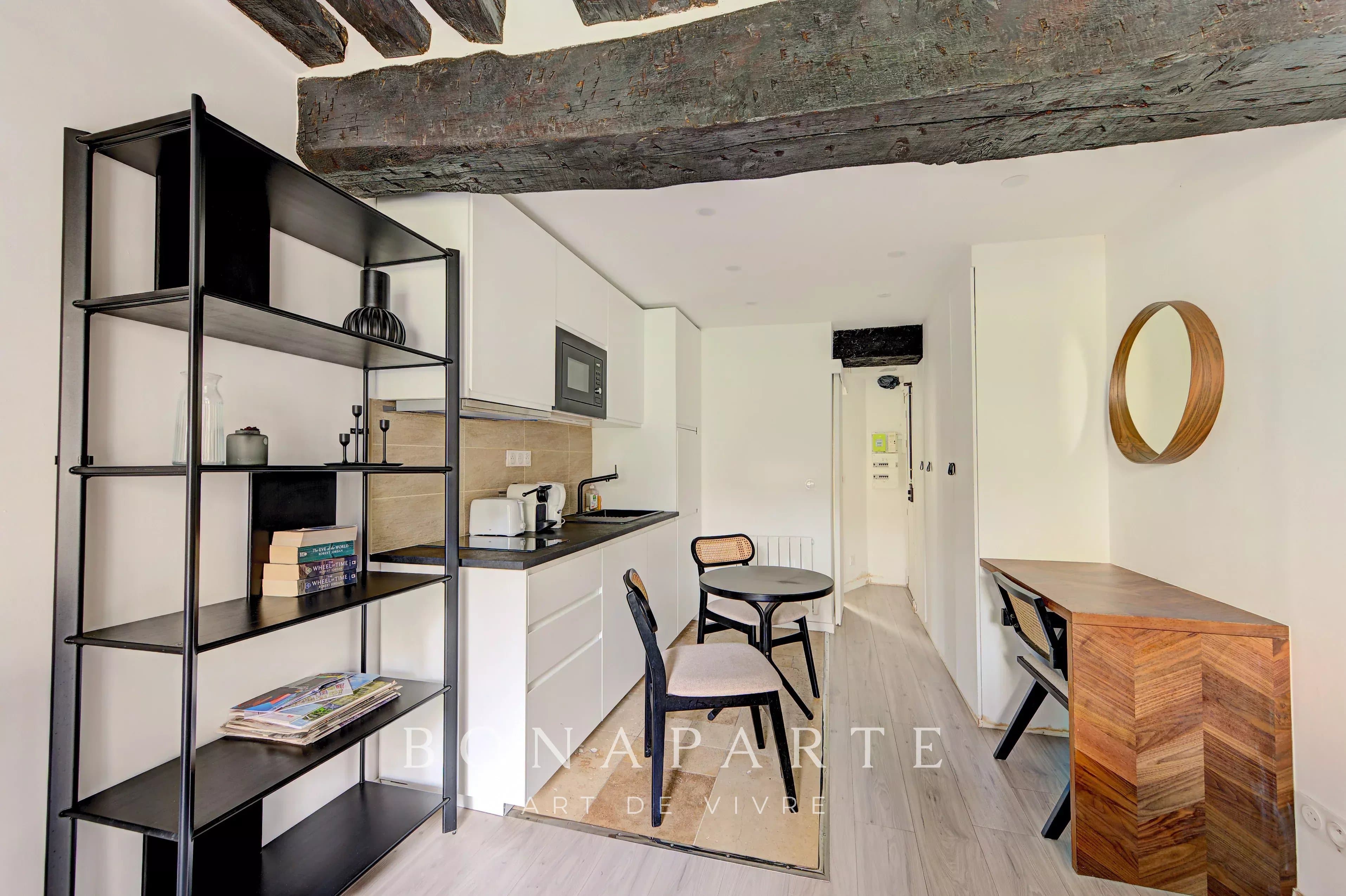 Studio rénové – 23m² – Calme sur cour - Photo 5