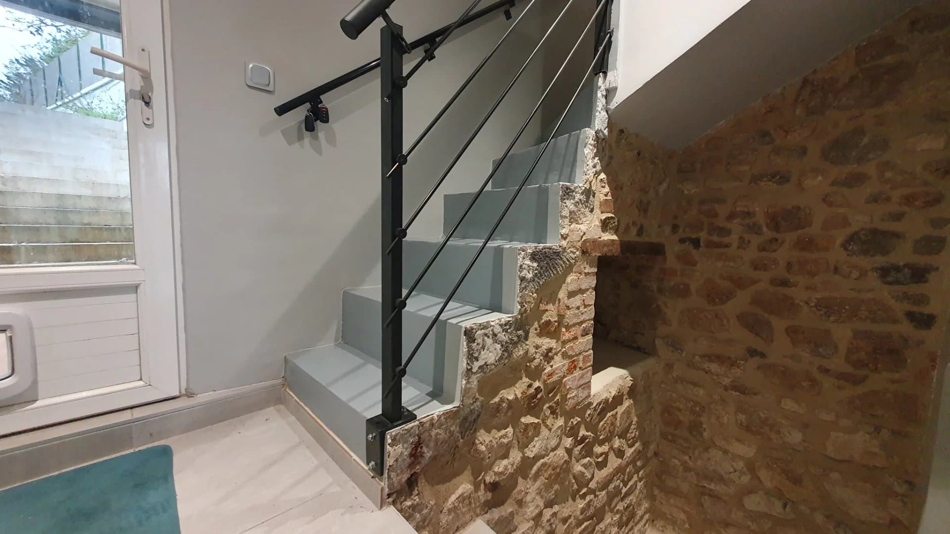 Jolie maison de bourg rénovée avec terrasse et grand jardin - Photo 3