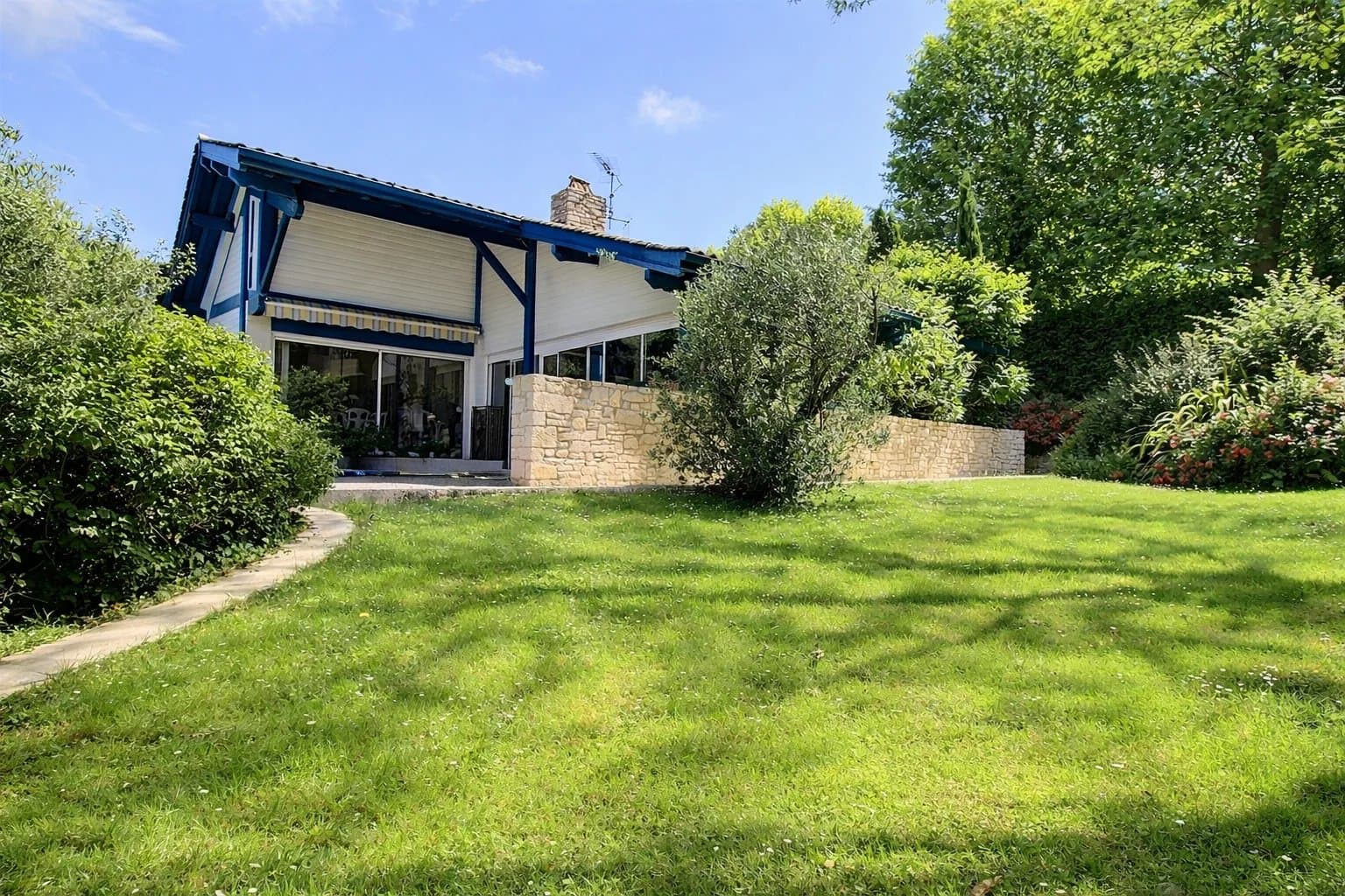 ARCANGUES - PROPRIETE AVEC PISCINE - FACE AU GOLF - Photo 3