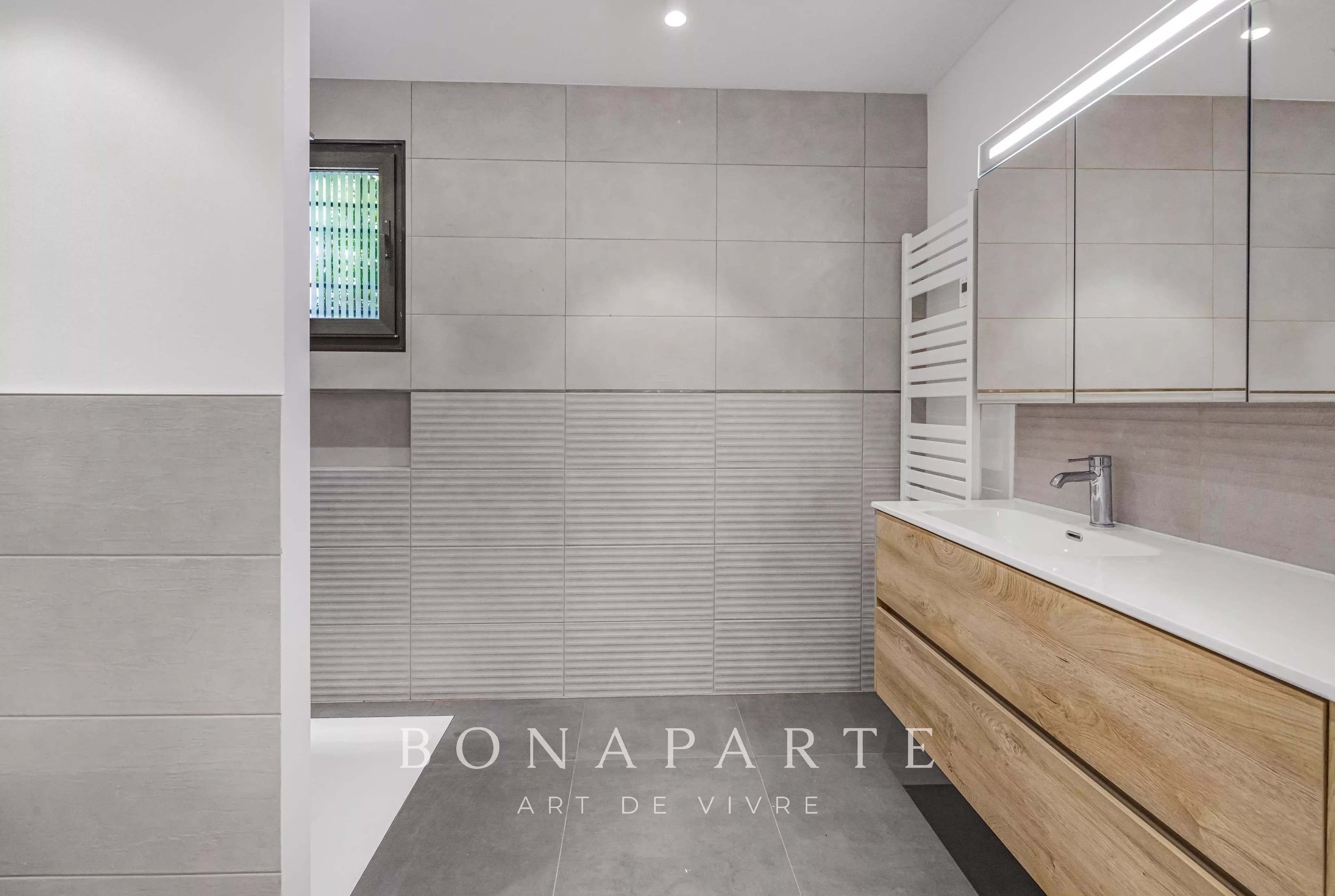 HAUTS DE VAUGRENIER – VILLA CONTEMPORAINE D'EXCEPTION - Photo 9