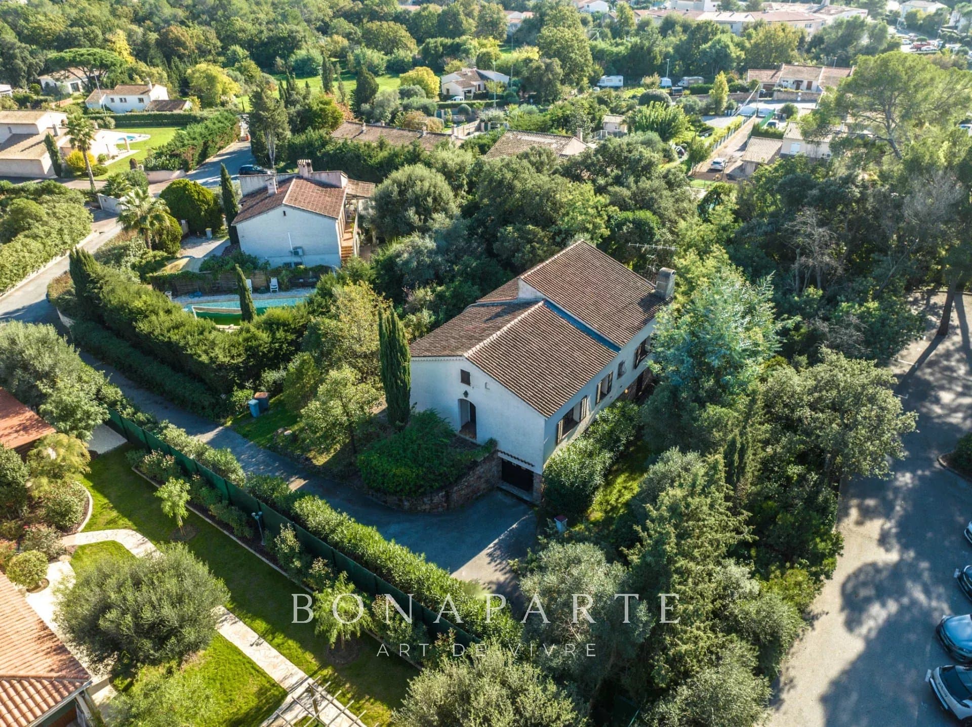 Villa - 155 m² - à rénover - Photo 9