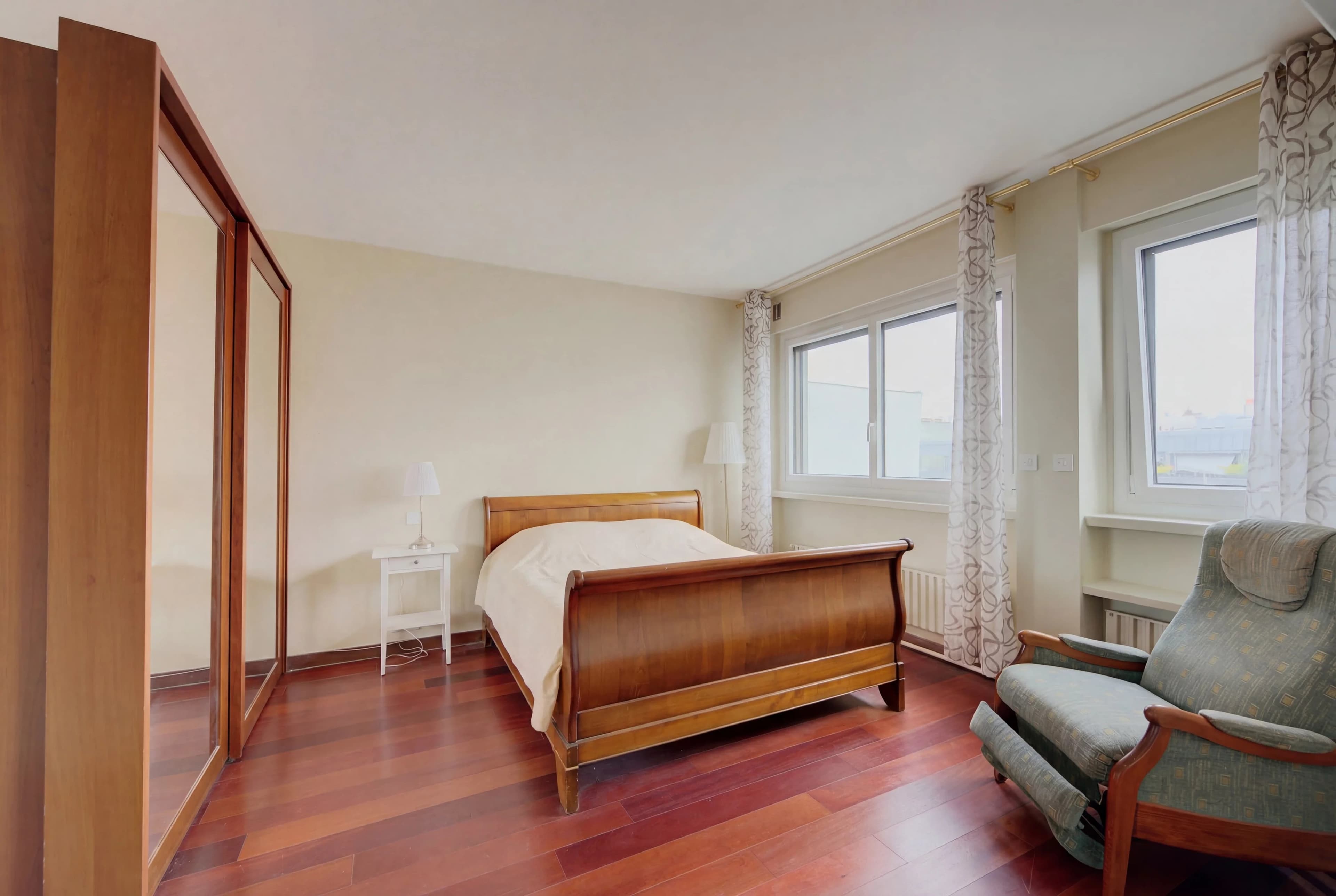 PARIS / 2e ARRONDISSEMENT - APPARTEMENT LUMINEUX - ÉTAGE ÉLEVÉ AVEC BALCON ET PARKING - Photo 5