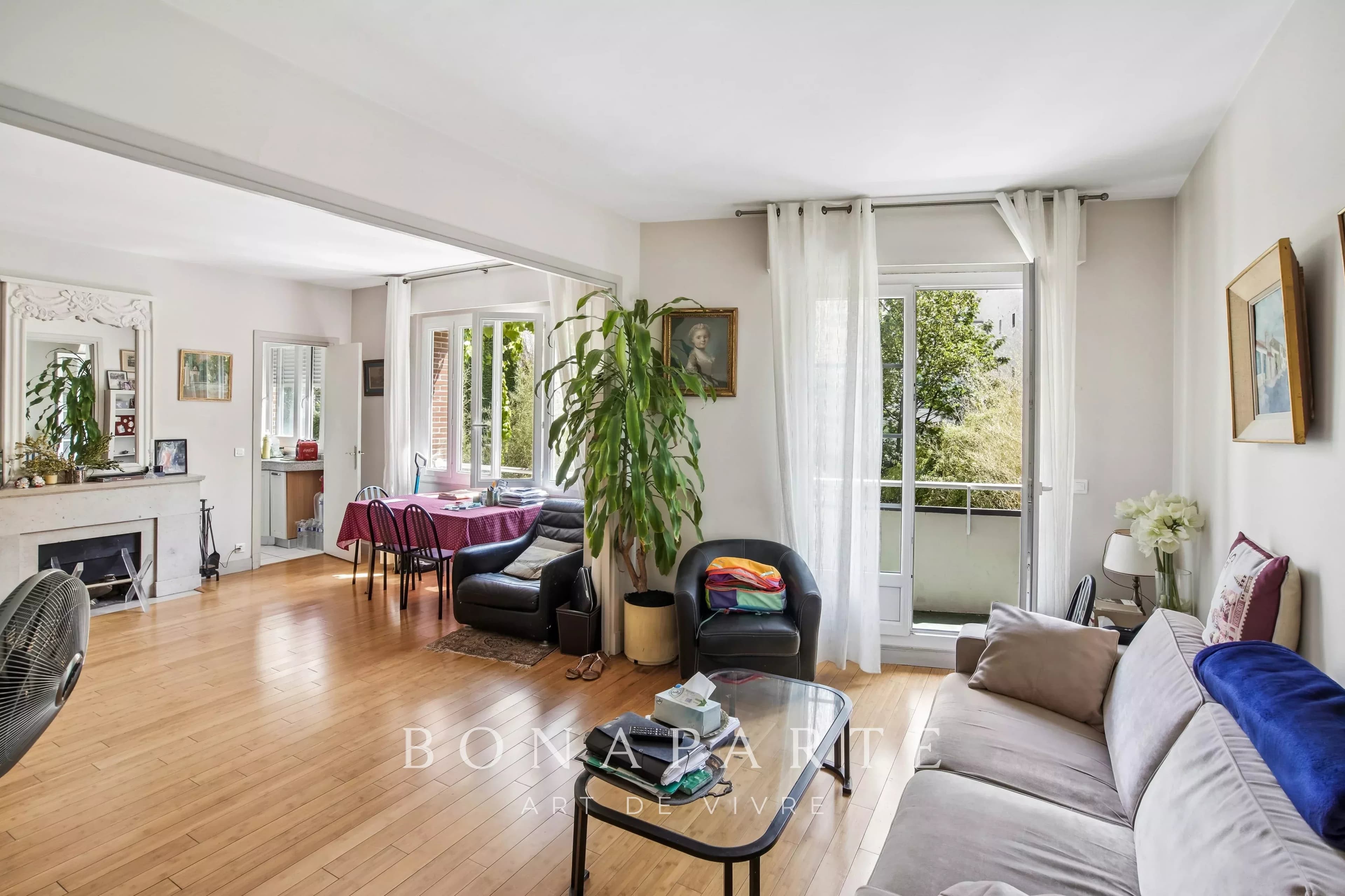 PARIS XVIe – TROCADERO | GRAND T3 AVEC BALCON, ASCENSEUR ET CAVE