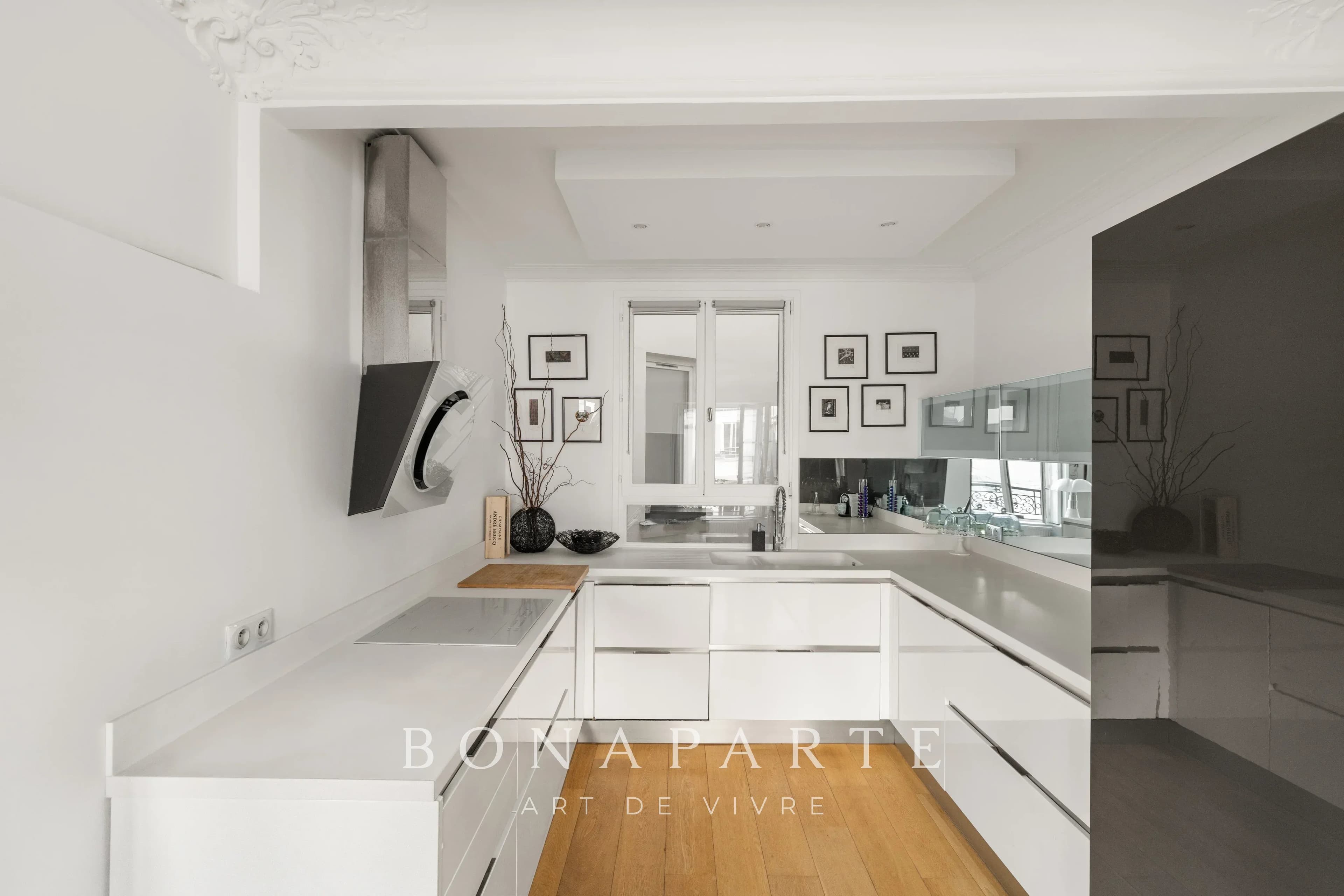 PARIS 10 / PETITES-ÉCURIES – APPARTEMENT – 3 CHAMBRES – VUE DÉGAGÉE – PARKING - Photo 6