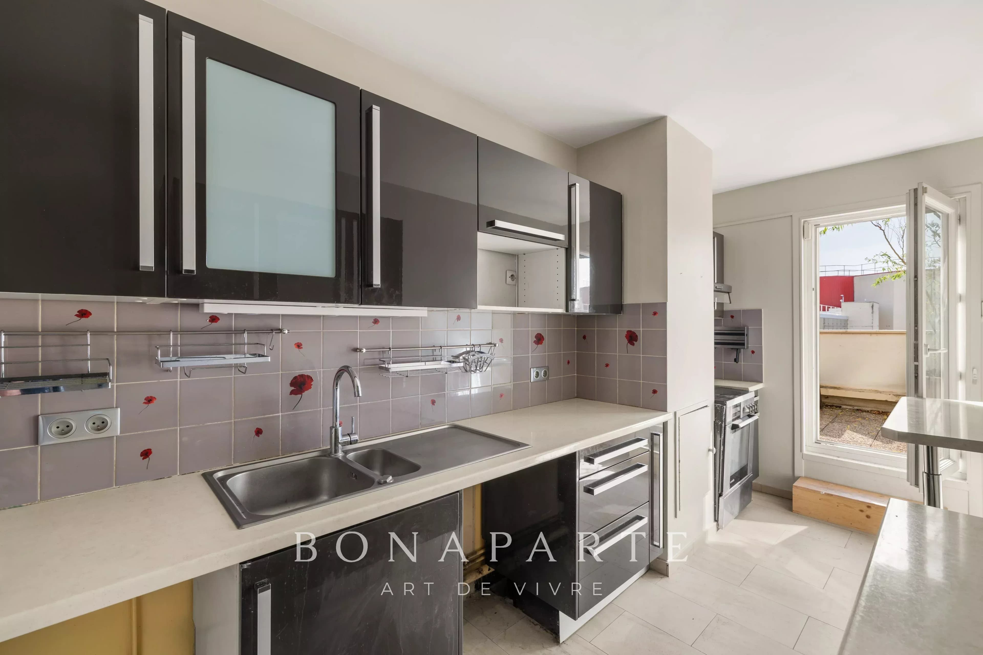 SOUS OFFRE : PARIS XIXe – BELLEVILLE – DERNIER ÉTAGE - ROOFTOP DE 92 M² AVEC TERRASSE DE 68 M² - Photo 8