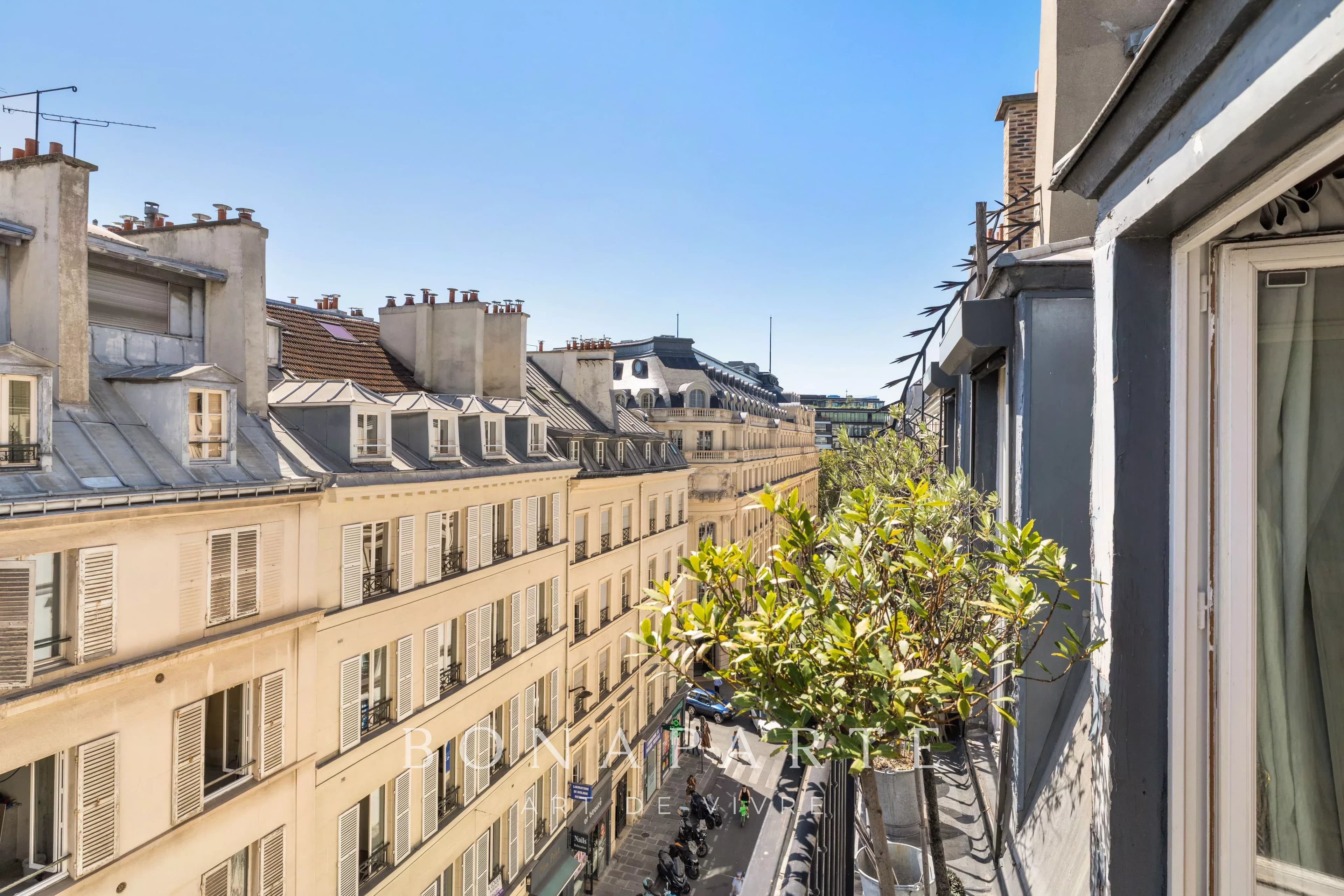 Paris 8ᵉ – Madeleine | Appartement 5 pièces avec balcon - Photo 5
