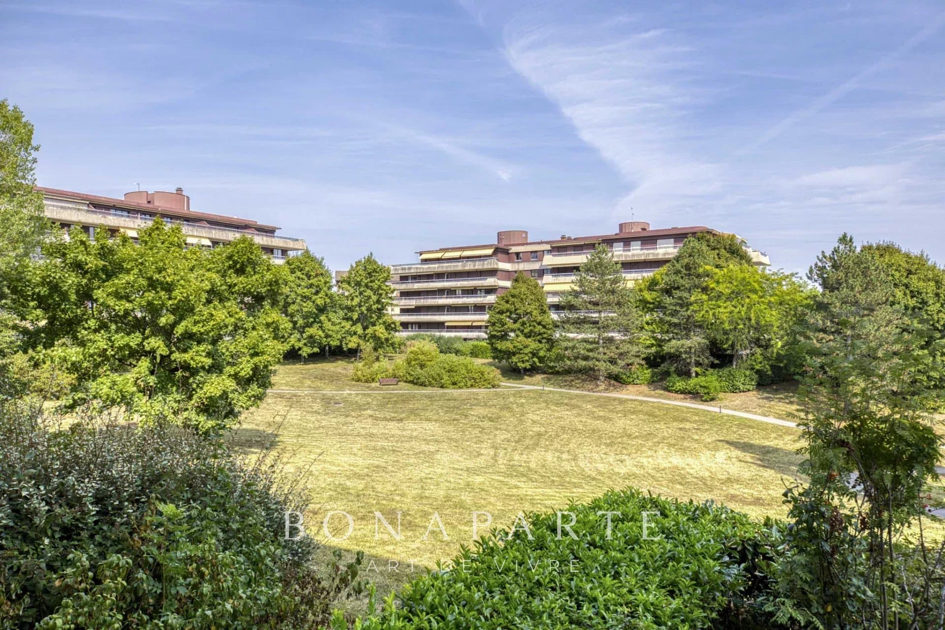 Ferney-Voltaire, T4 avec terrasse et jardin - Photo 9