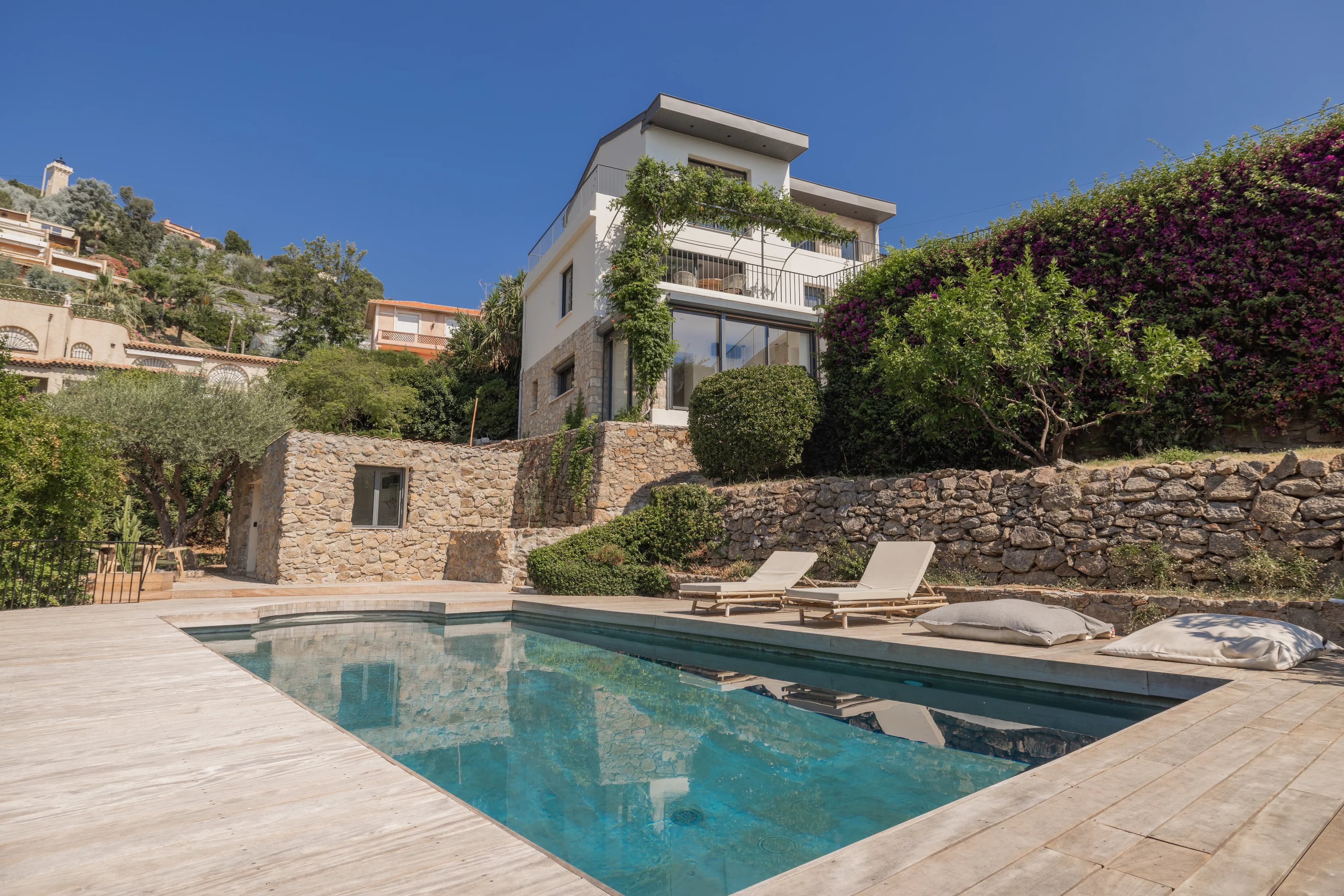 Aux portes de SUPER CANNES, élégante villa entiérement rénovée - vue mer panoramique - position dominante - Photo 5