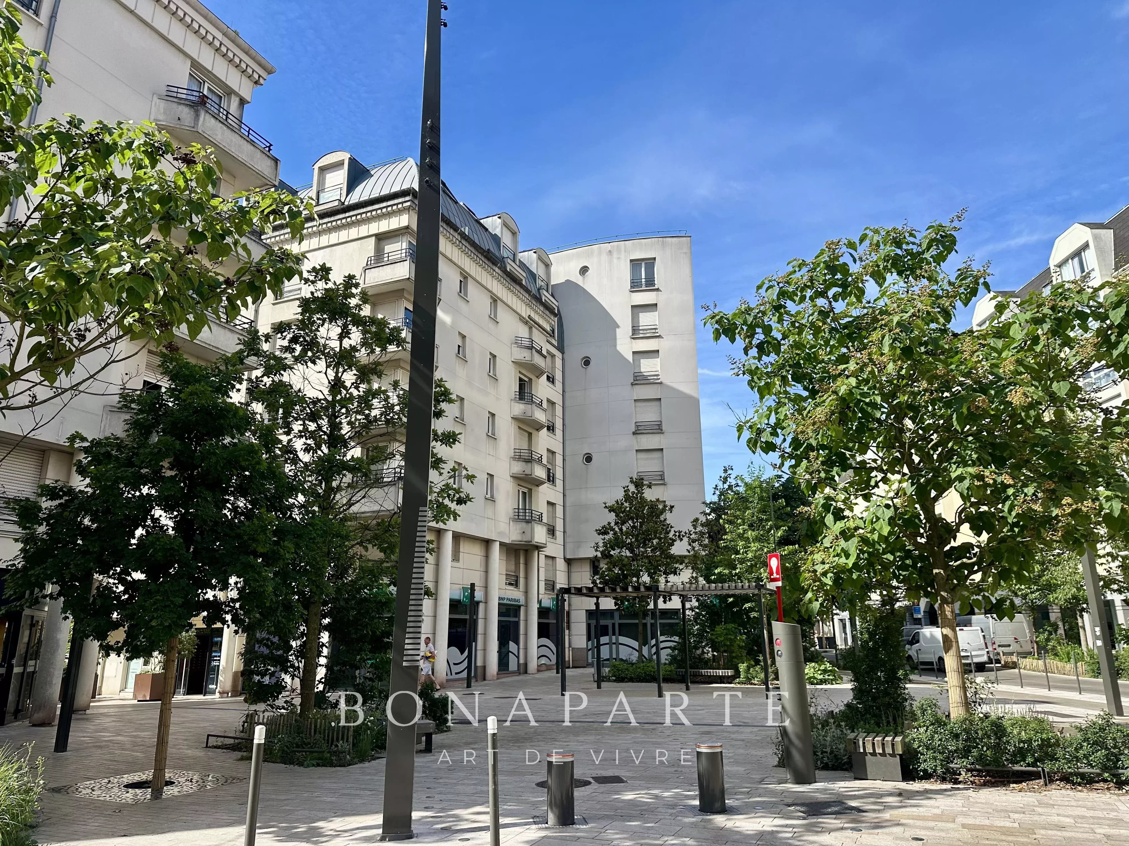 MONTROUGE - Studio - Photo 1