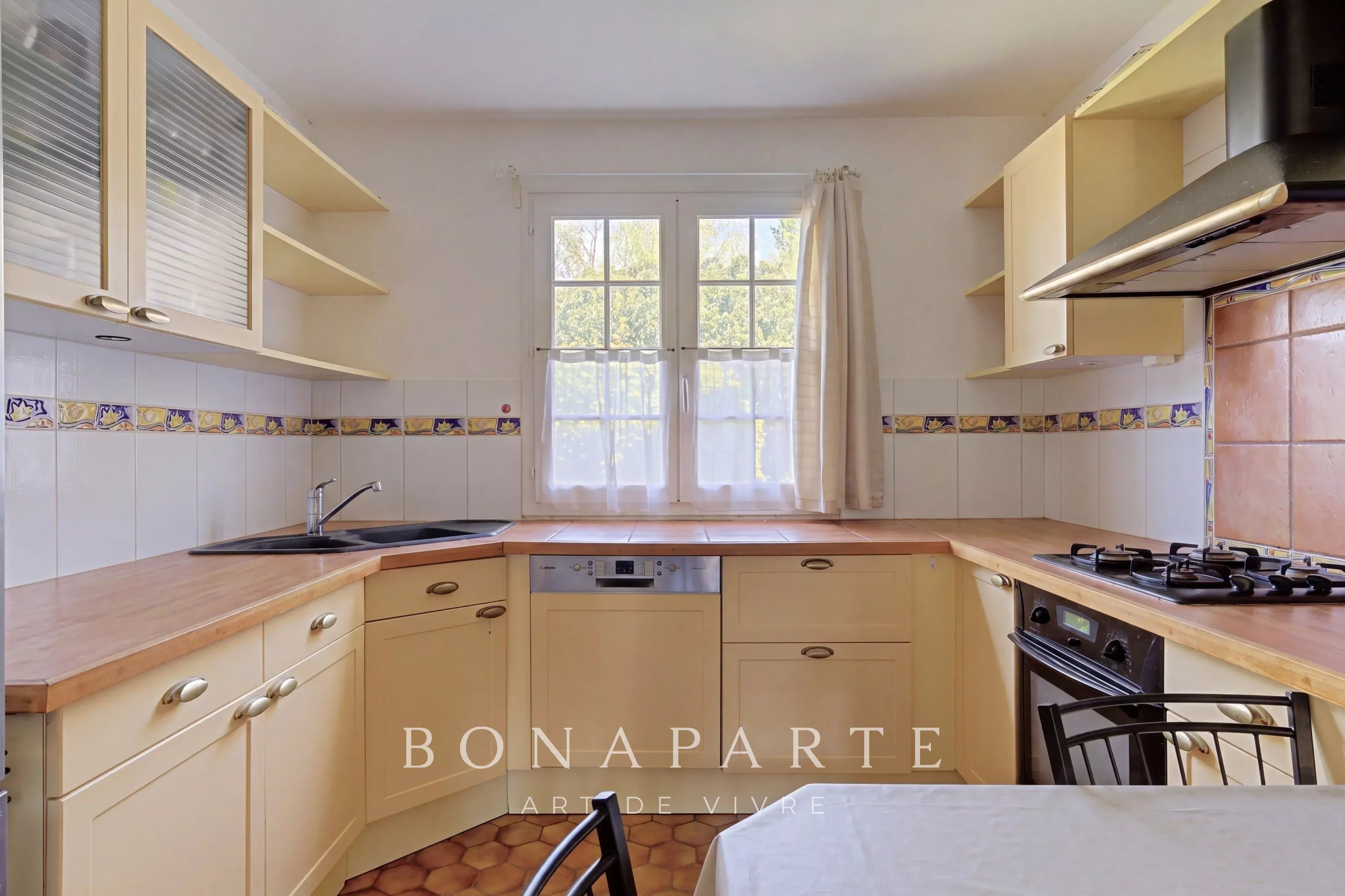 LES CLAYES-SOUS-BOIS - MAISON FAMILIALE - 8 PIECES - Photo 8