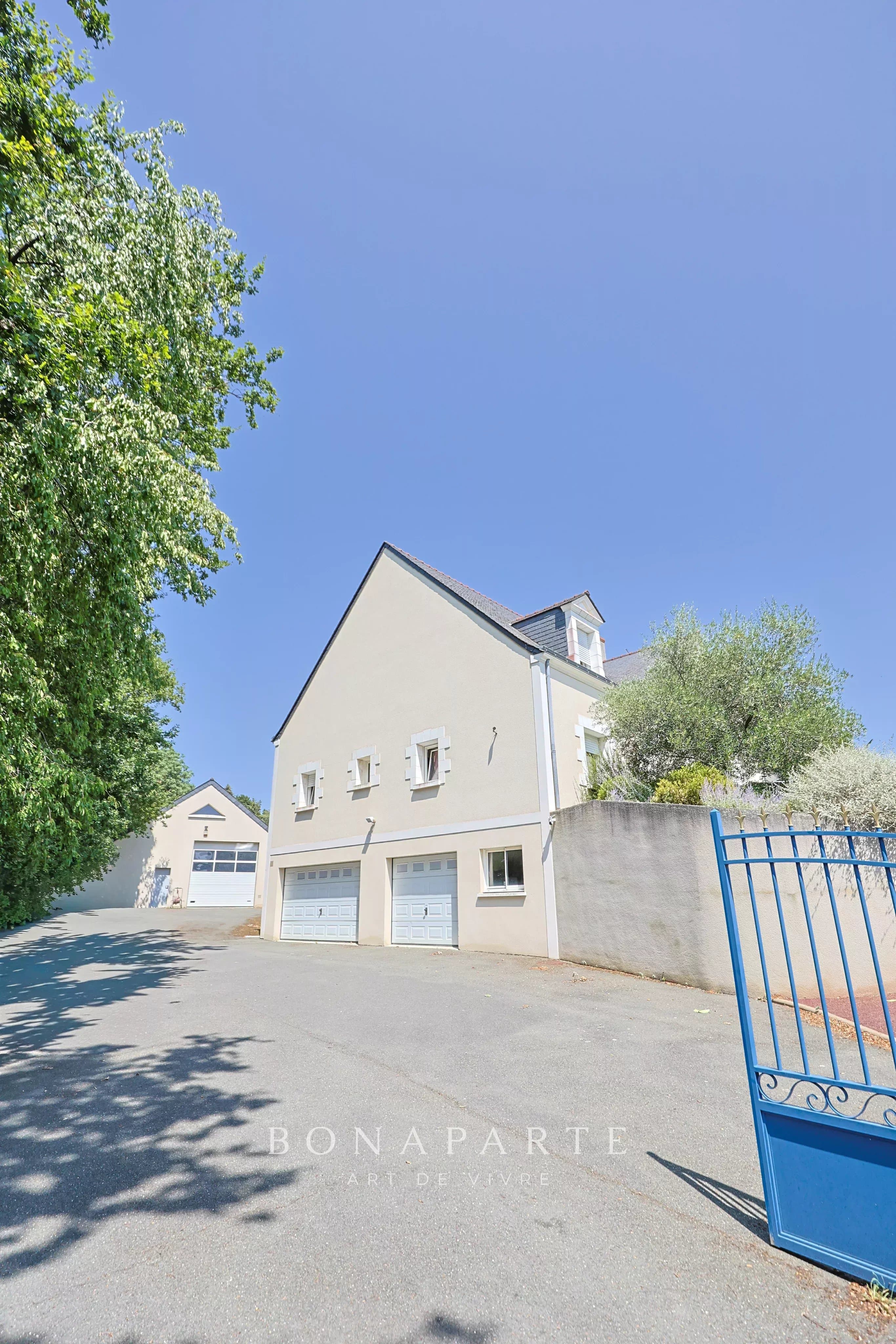 PROCHE ANGERS - PROPRIÉTÉ D’EXCEPTION ALLIANT ESPACE, CONFORT ET SÉRÉNITÉ - Photo 9