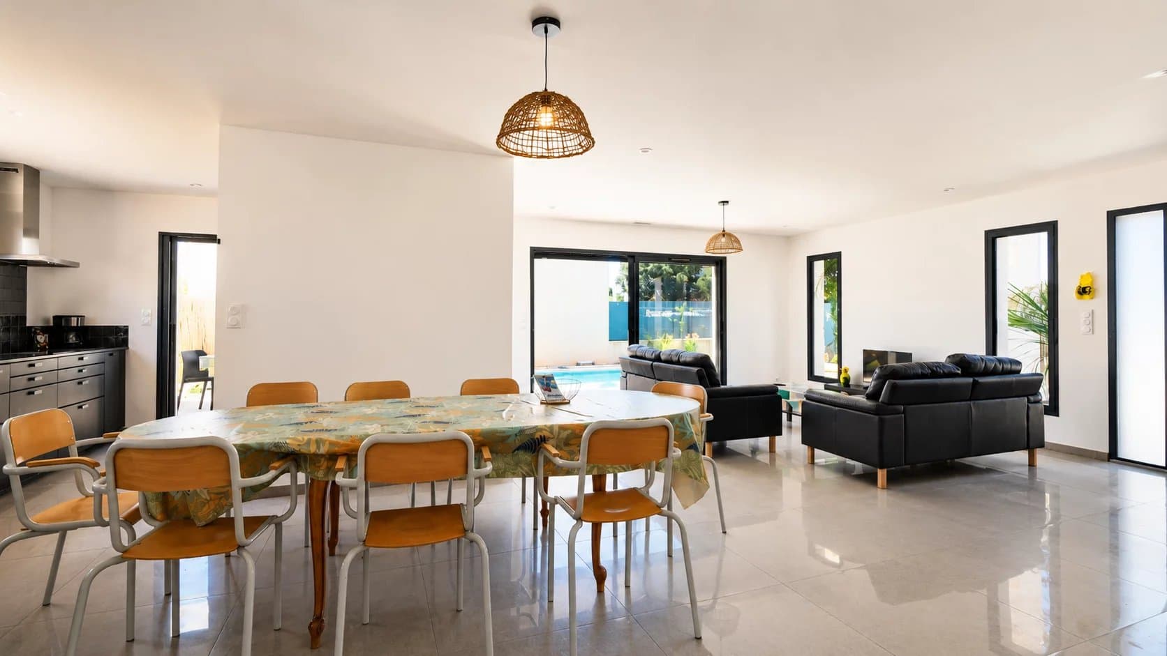 VILLA CONTEMPORAINE AVEC PISCINE À SÉRIGNAN – LE CONFORT MODERNE À QUELQUES MINUTES DE LA MER - Photo 6