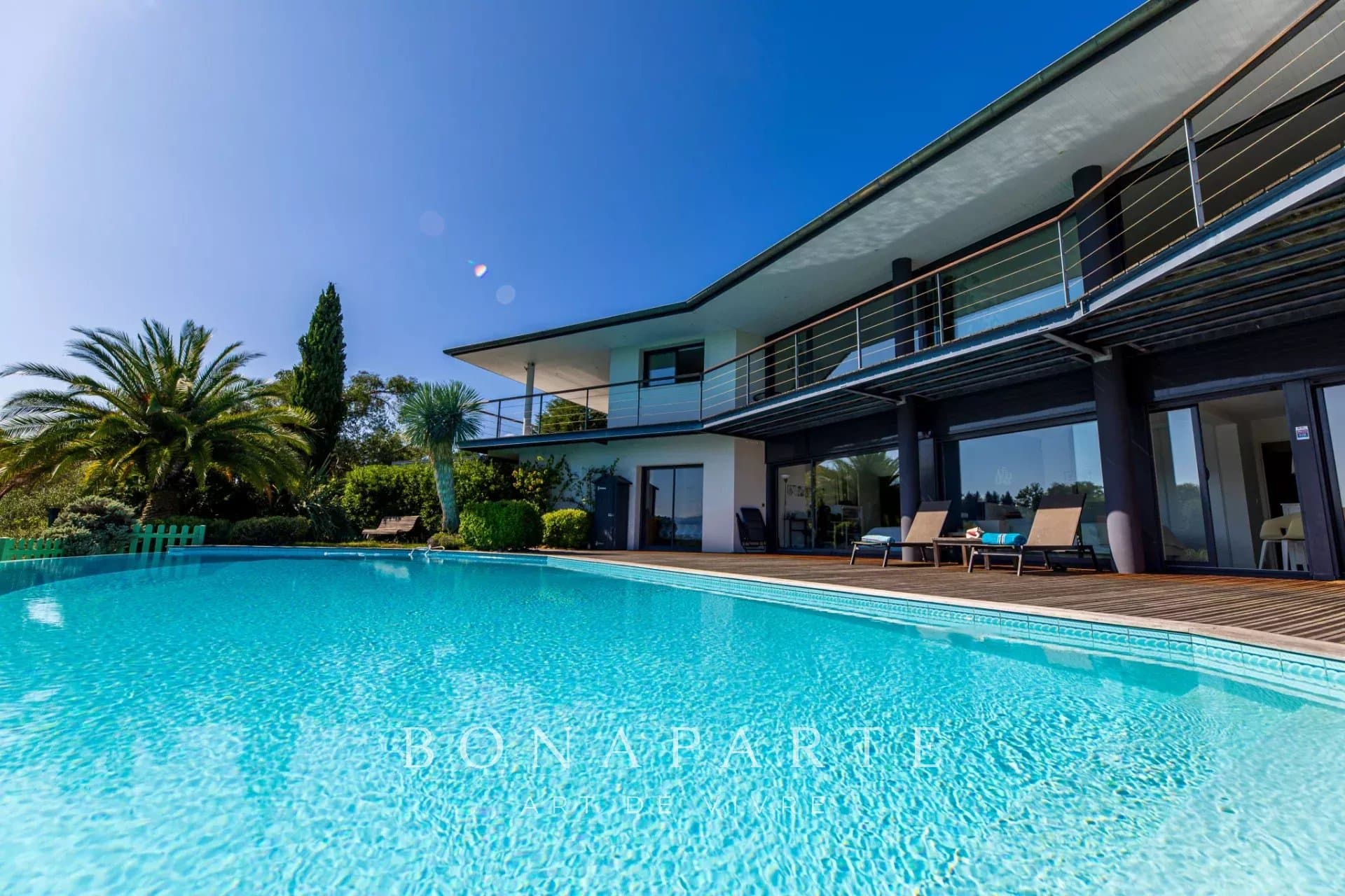 Coteaux de Jurançon - Exceptional villa with Pyrenees view