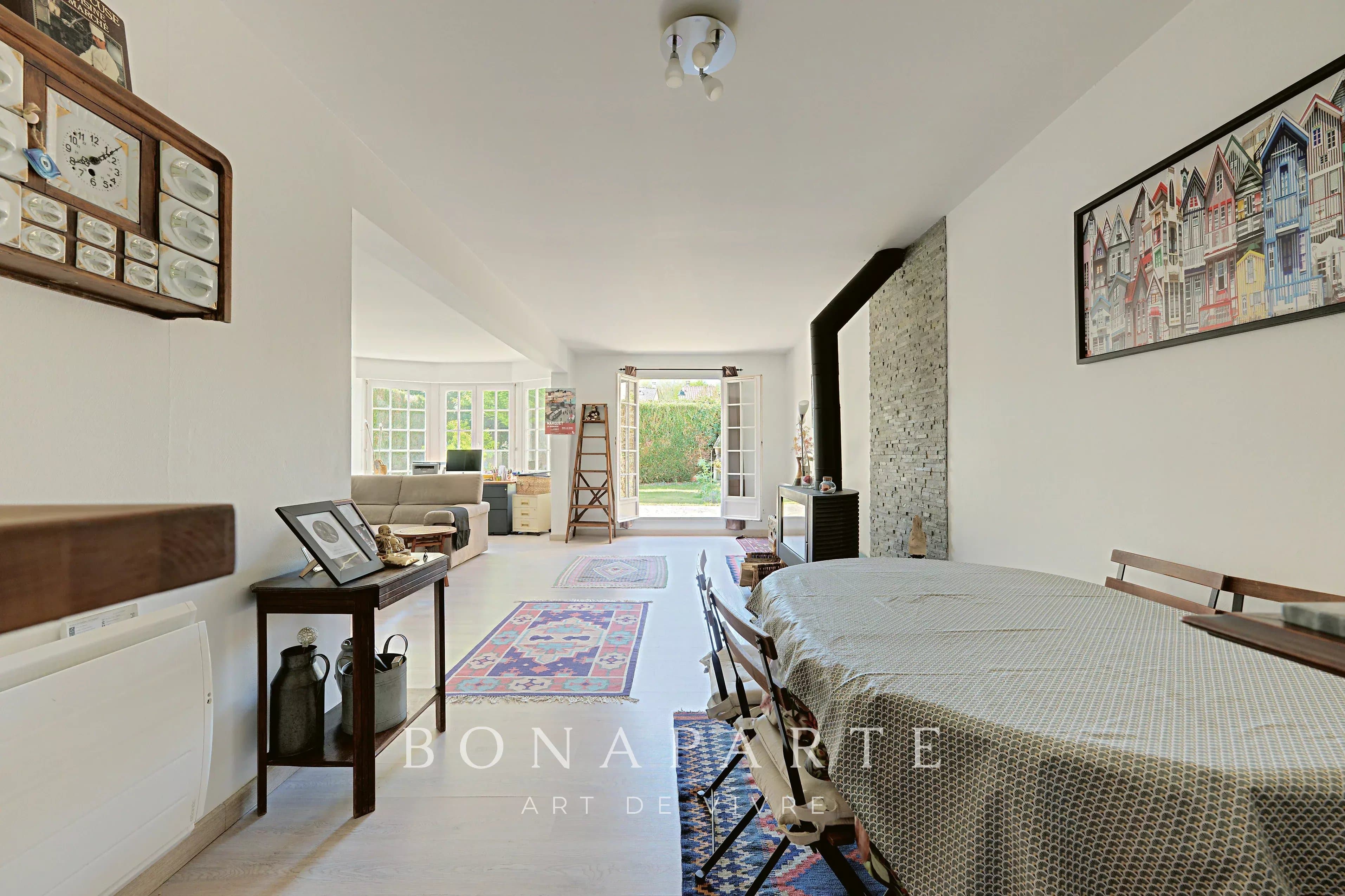 LES CLAYES-SOUS-BOIS - MAISON FAMILIALE - 8 PIECES - Photo 6