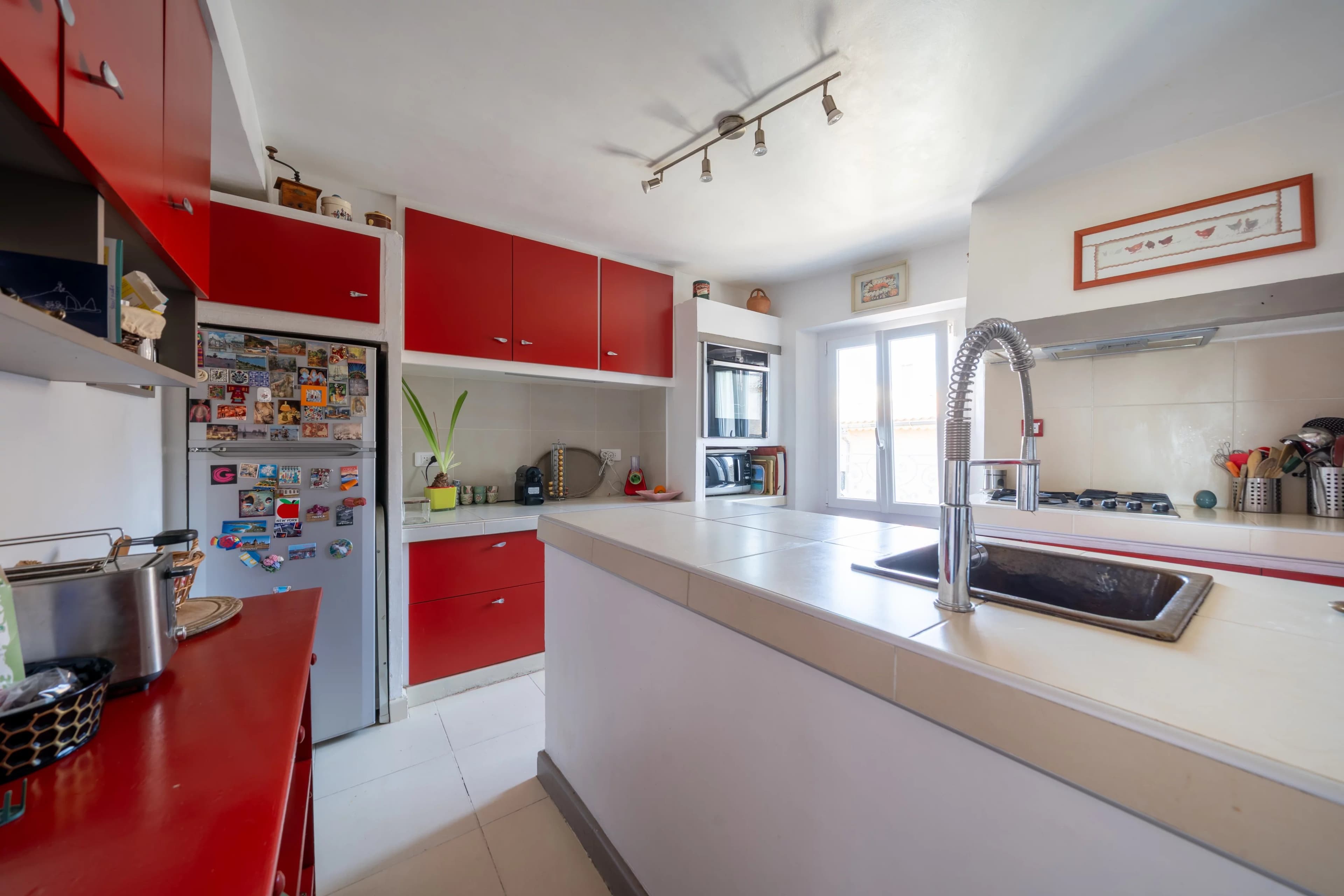 VENELLES-LE-HAUT – MAISON DE VILLAGE 137 m² – JARDIN & TERRASSES - Photo 7