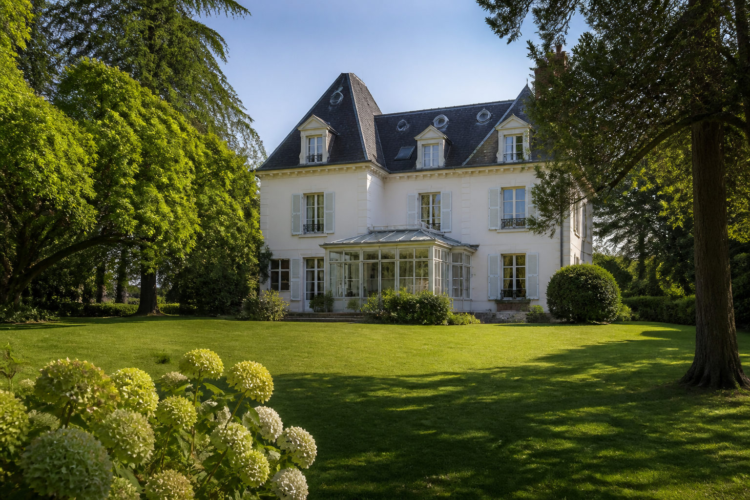 Prestige real estate in Le Vésinet