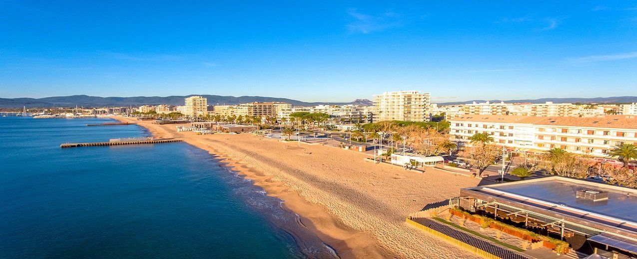 apartment 5 Rooms for sale on Fréjus (83600)