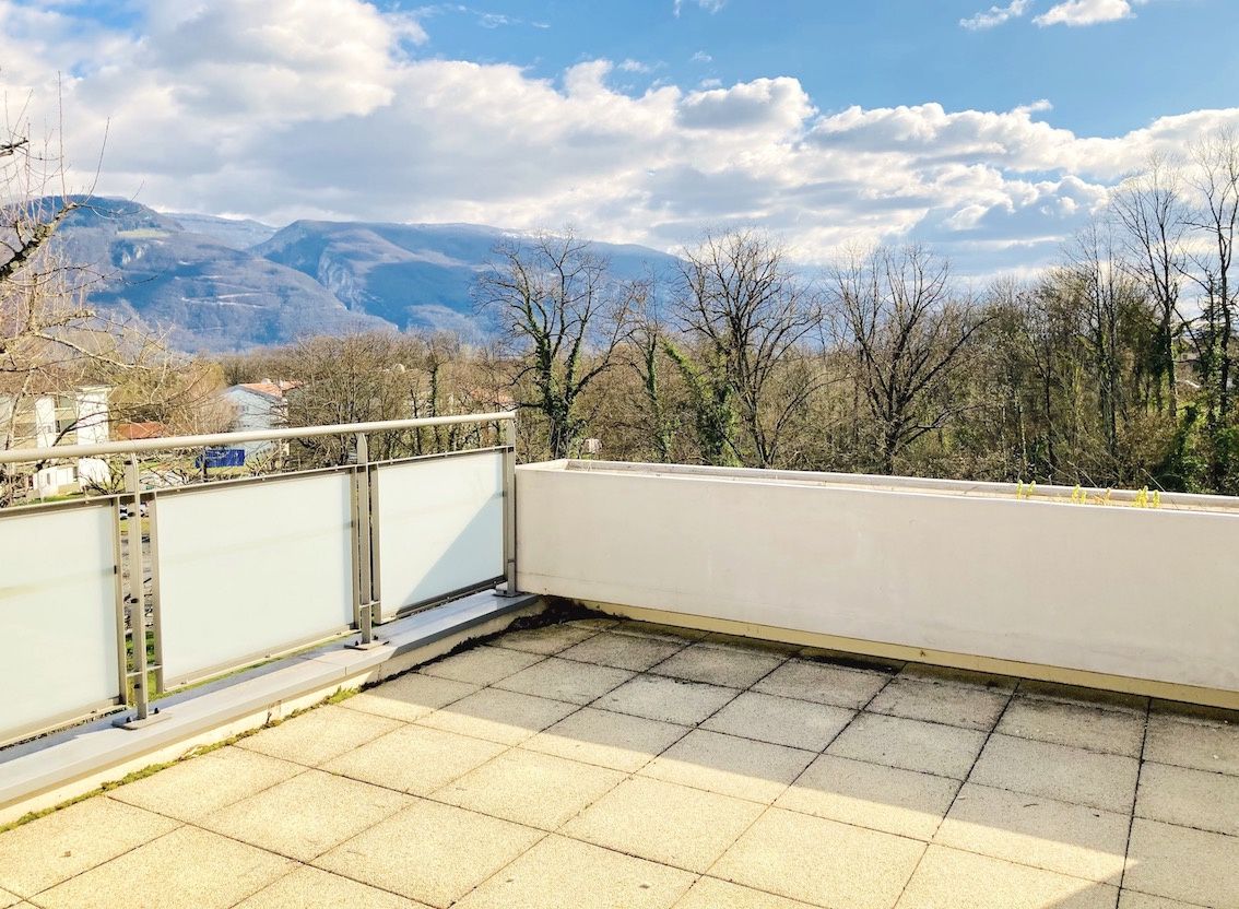 apartment 3 Rooms for sale on Vinay (38470)