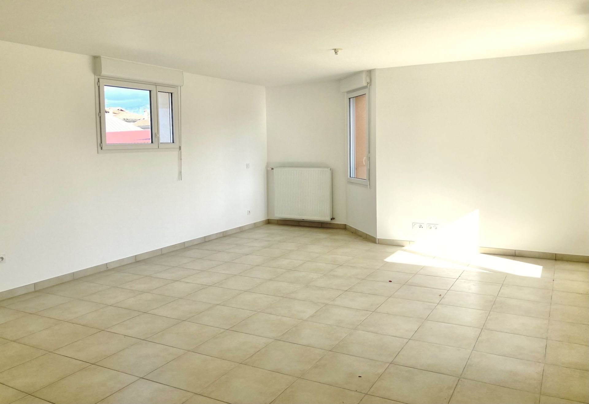 apartment 3 Rooms for sale on Vinay (38470)