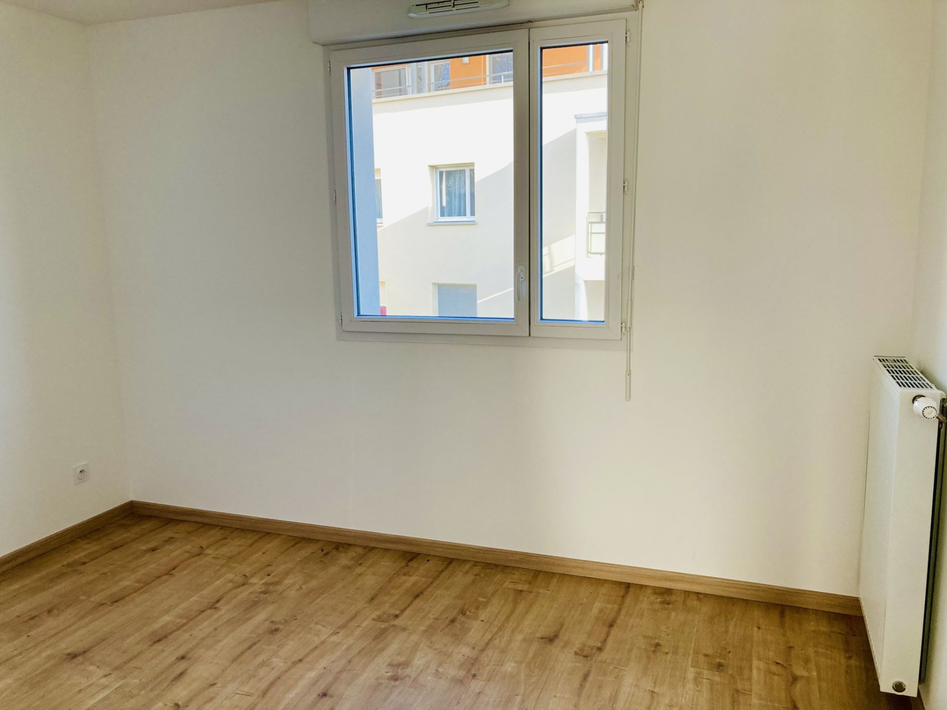 apartment 3 Rooms for sale on Vinay (38470)