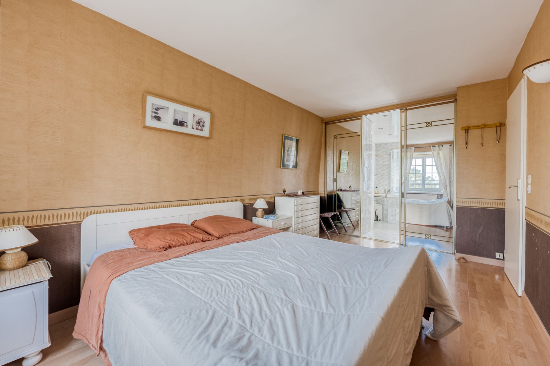 house 7 Rooms for sale on Dammartin-en-Goële (77230)