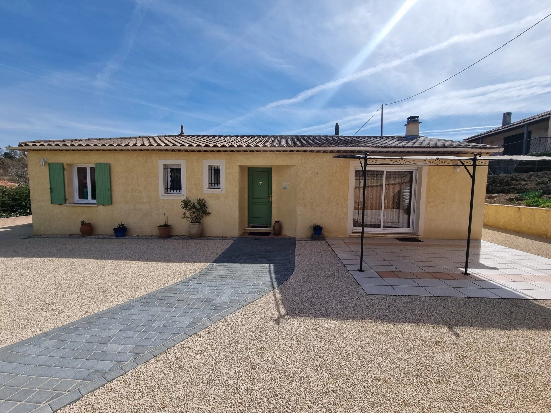 villa 5 Rooms for sale on La Motte (83920)