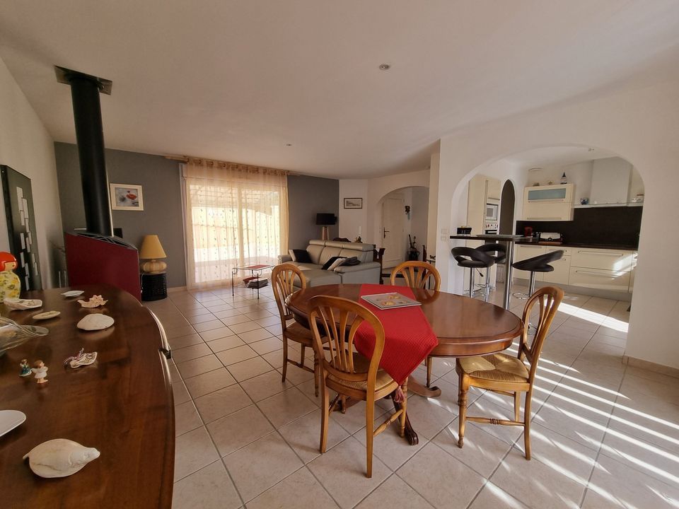 villa 5 Rooms for sale on La Motte (83920)