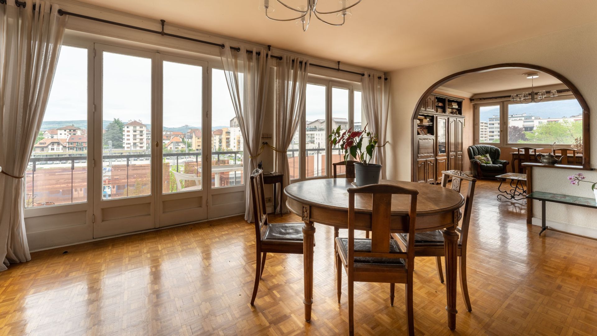 apartment 4 Rooms for sale on Annecy (74000)