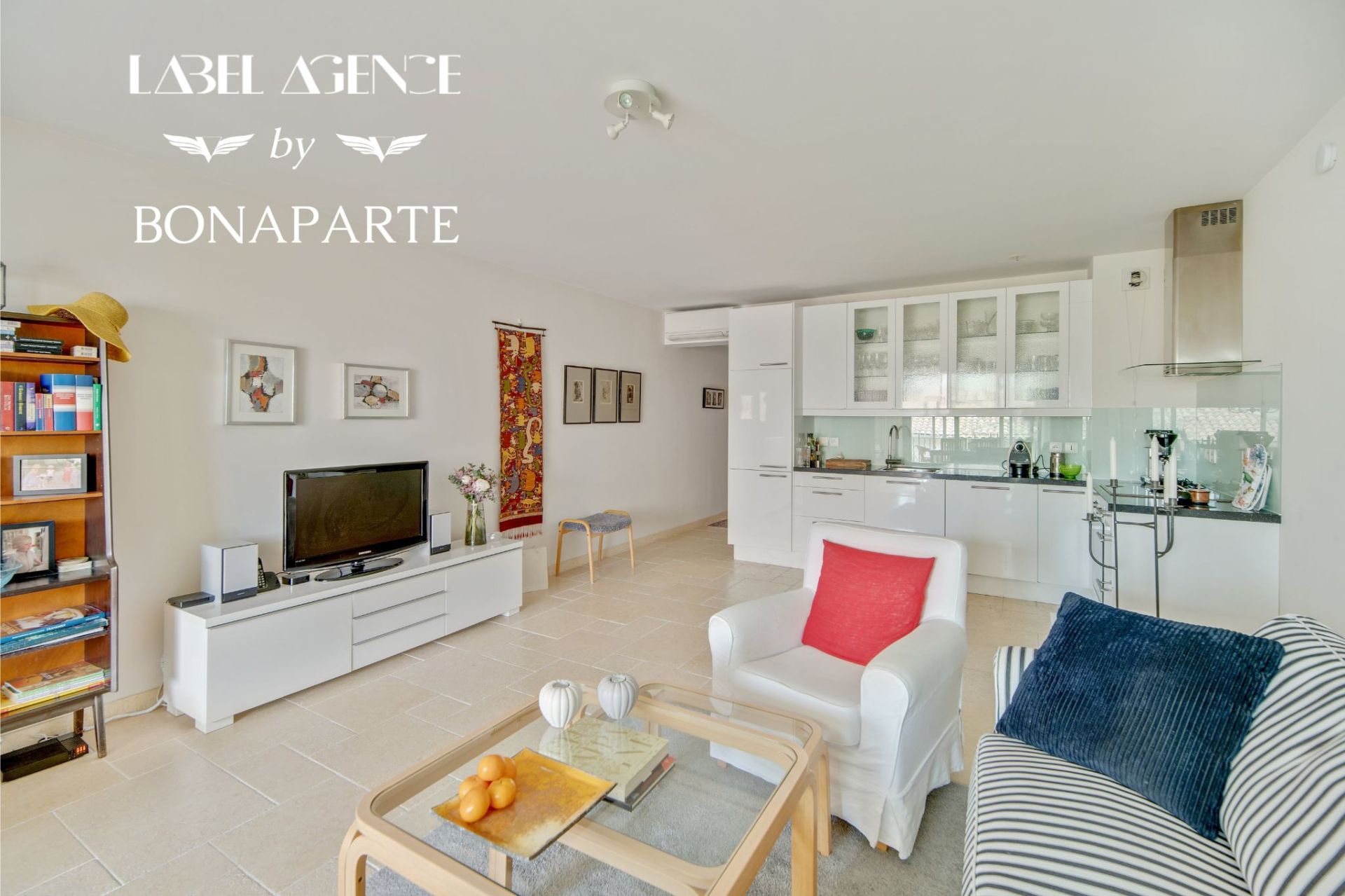 apartment 3 Rooms for sale on Sainte-Maxime (83120)