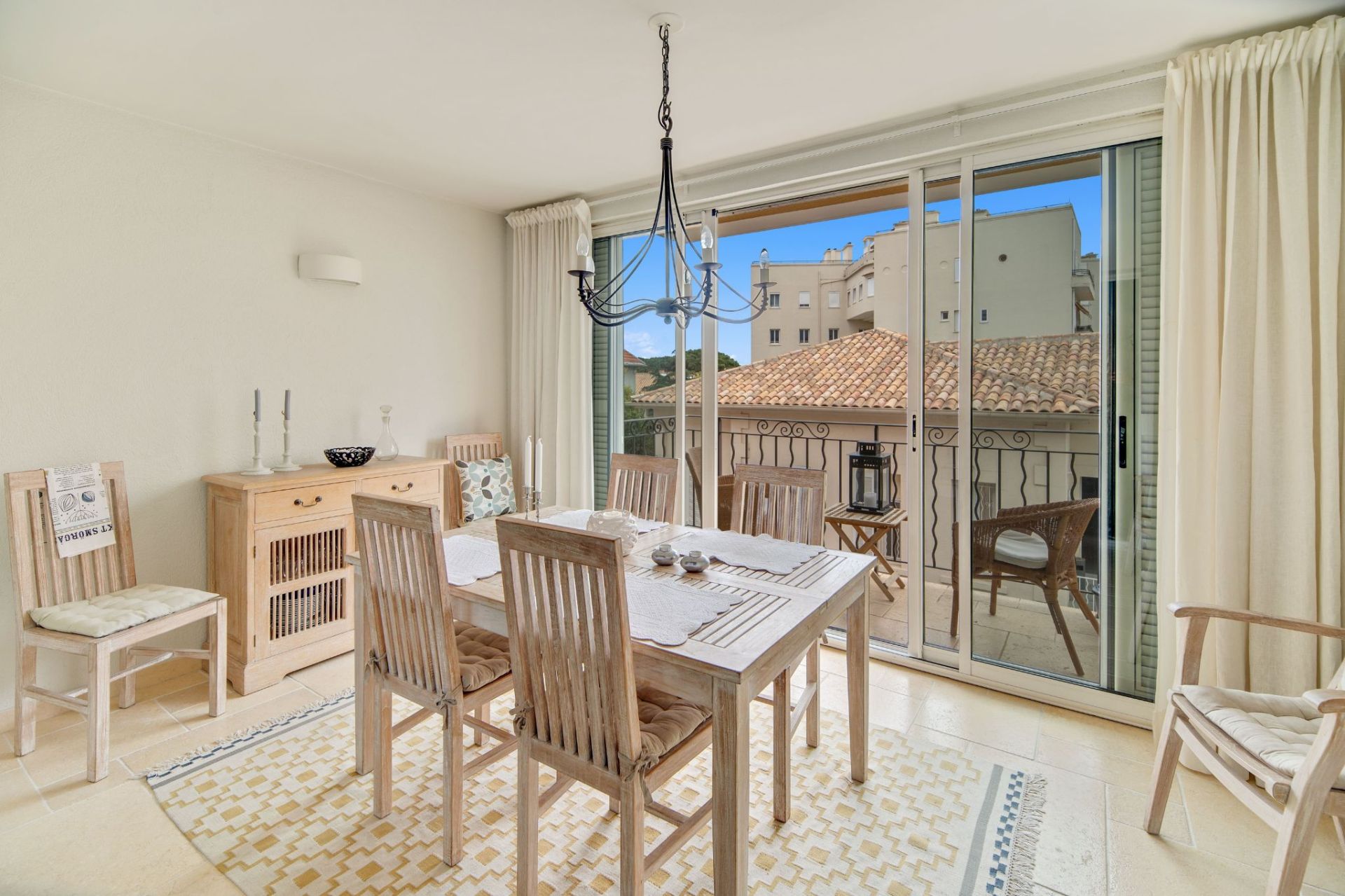 apartment 3 Rooms for sale on Sainte-Maxime (83120)