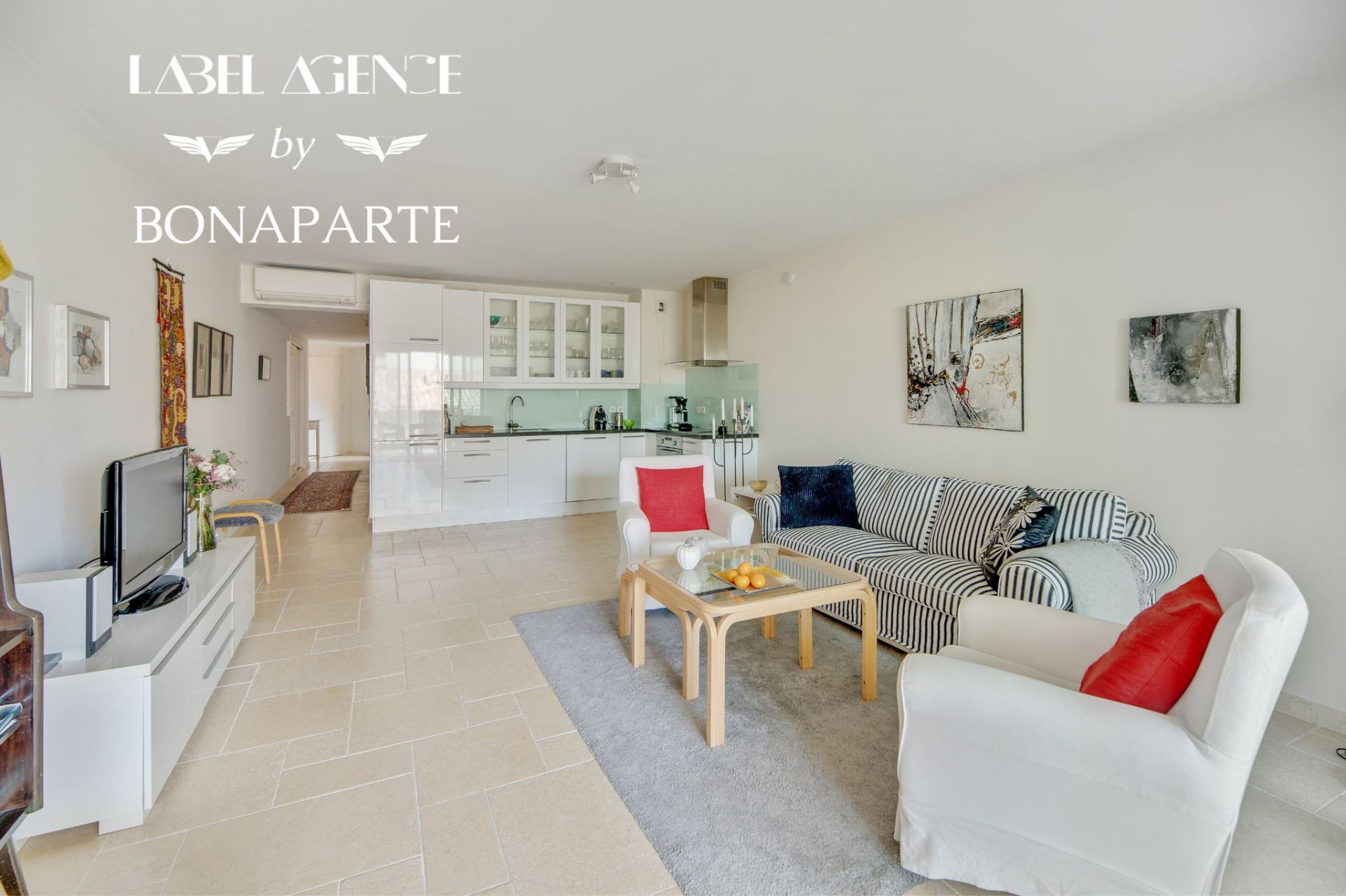 apartment 3 Rooms for sale on Sainte-Maxime (83120)