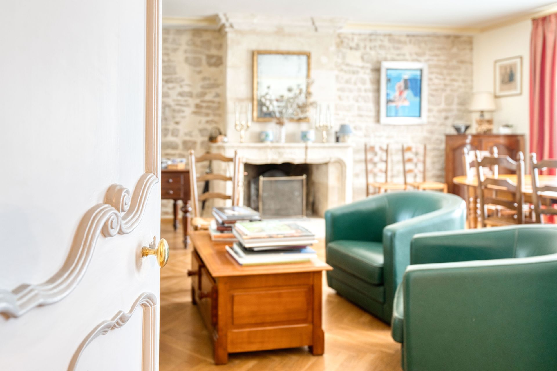 house 8 Rooms for sale on Niort (79000)