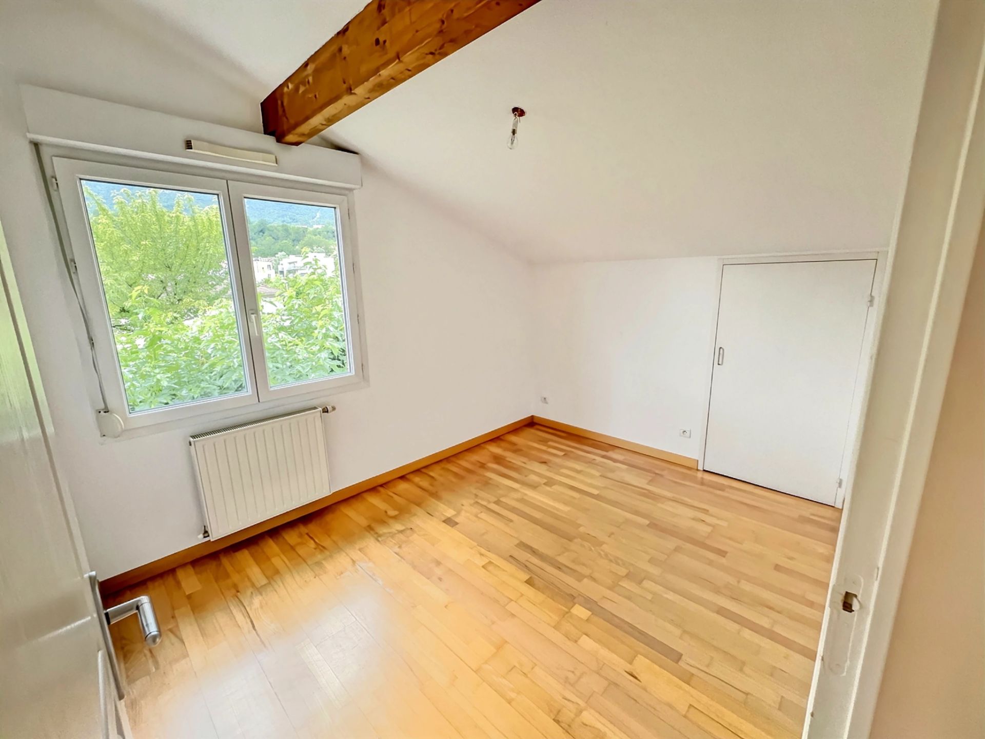 house 5 Rooms for sale on Montbonnot-Saint-Martin (38330)