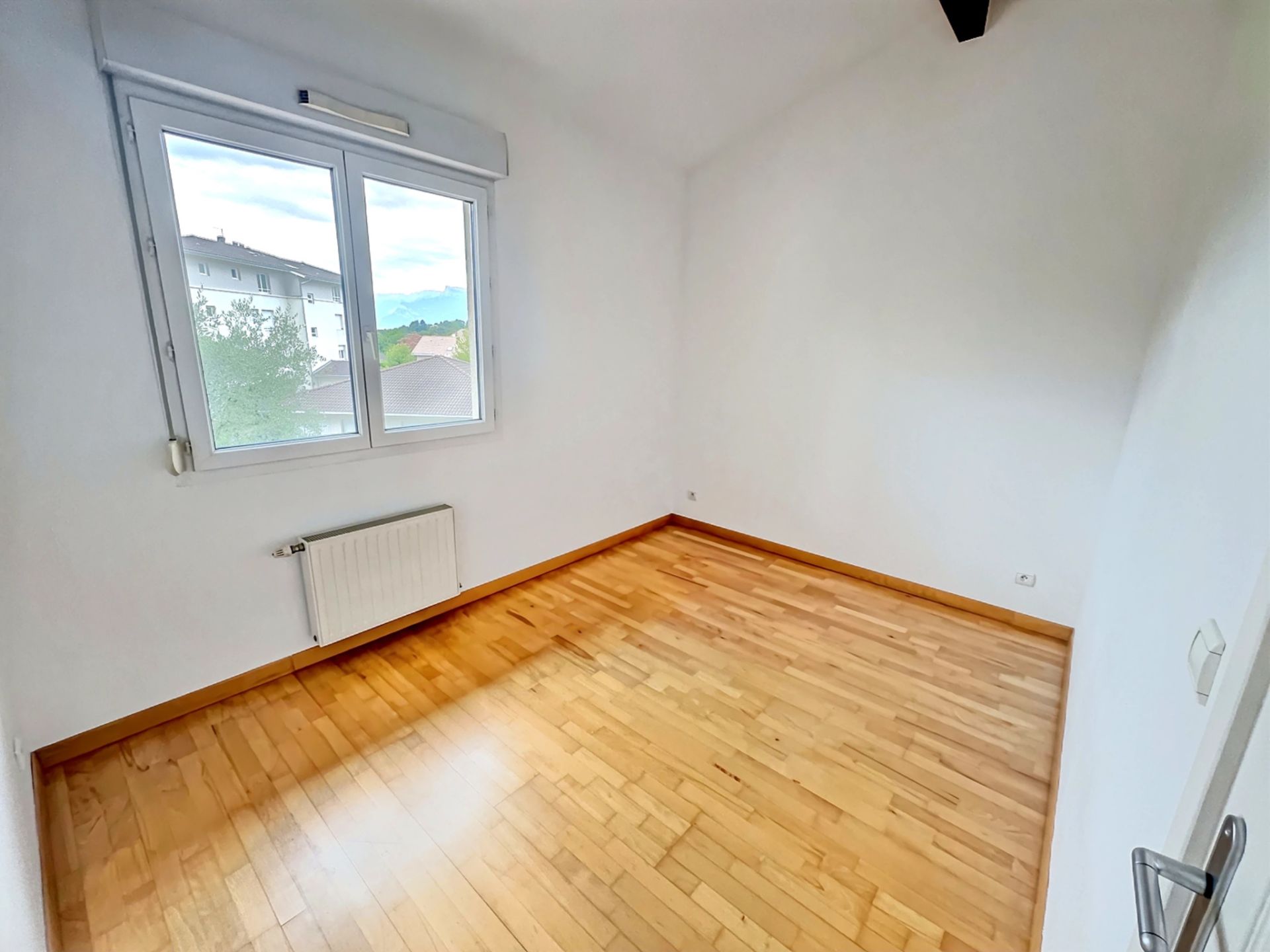 house 5 Rooms for sale on Montbonnot-Saint-Martin (38330)