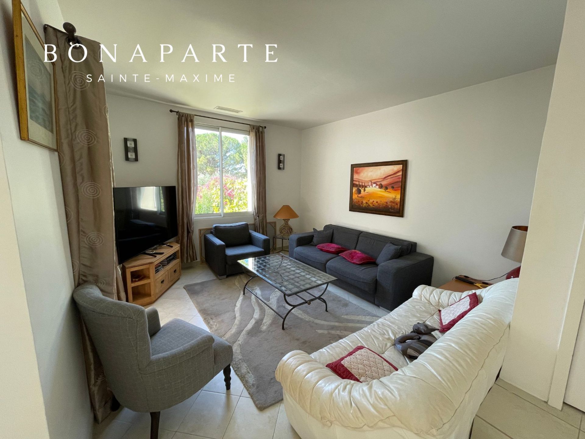 property 5 Rooms for seasonal rent on Sainte-Maxime (83120)