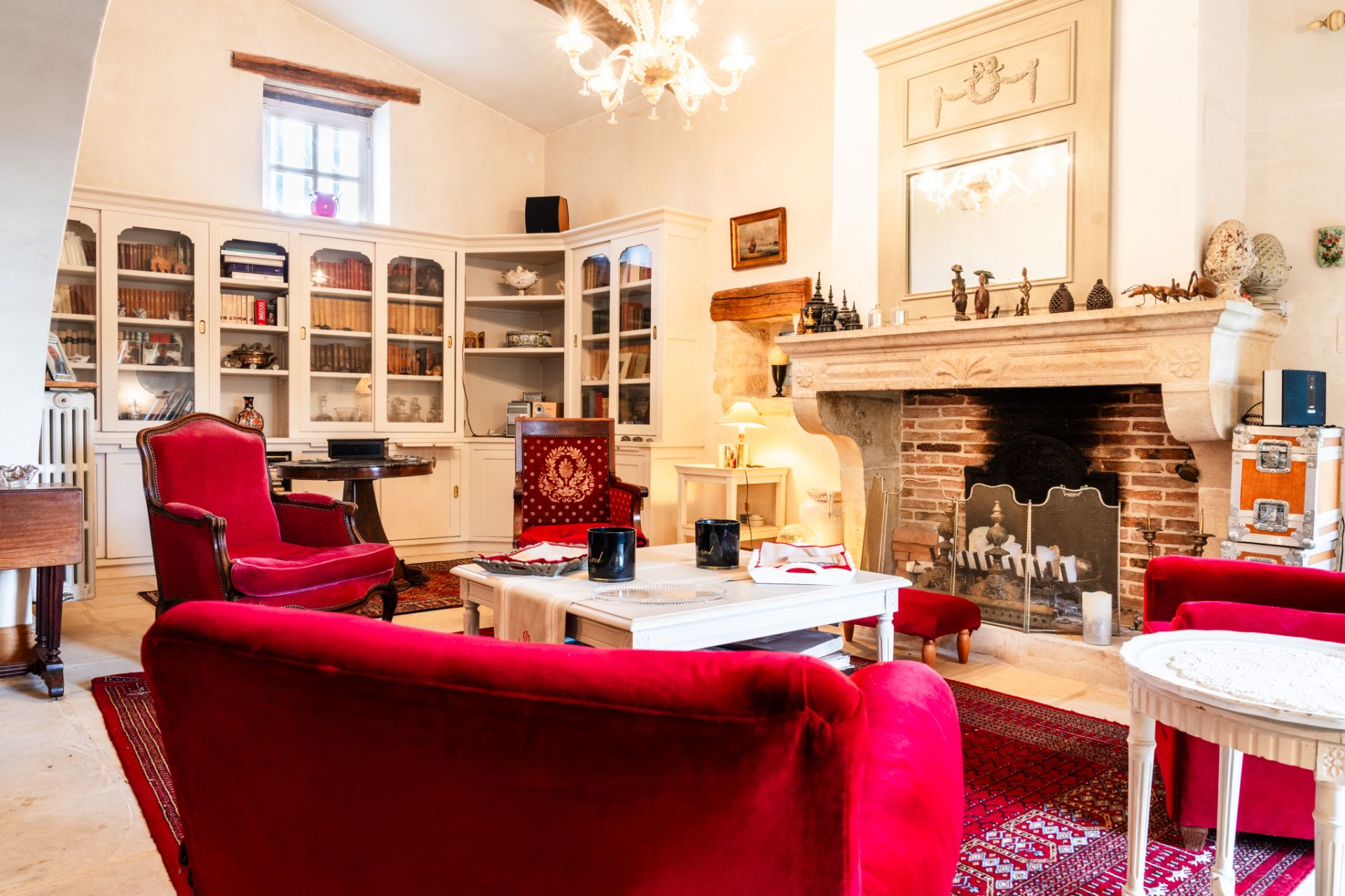 house 8 Rooms for sale on Niort (79000)