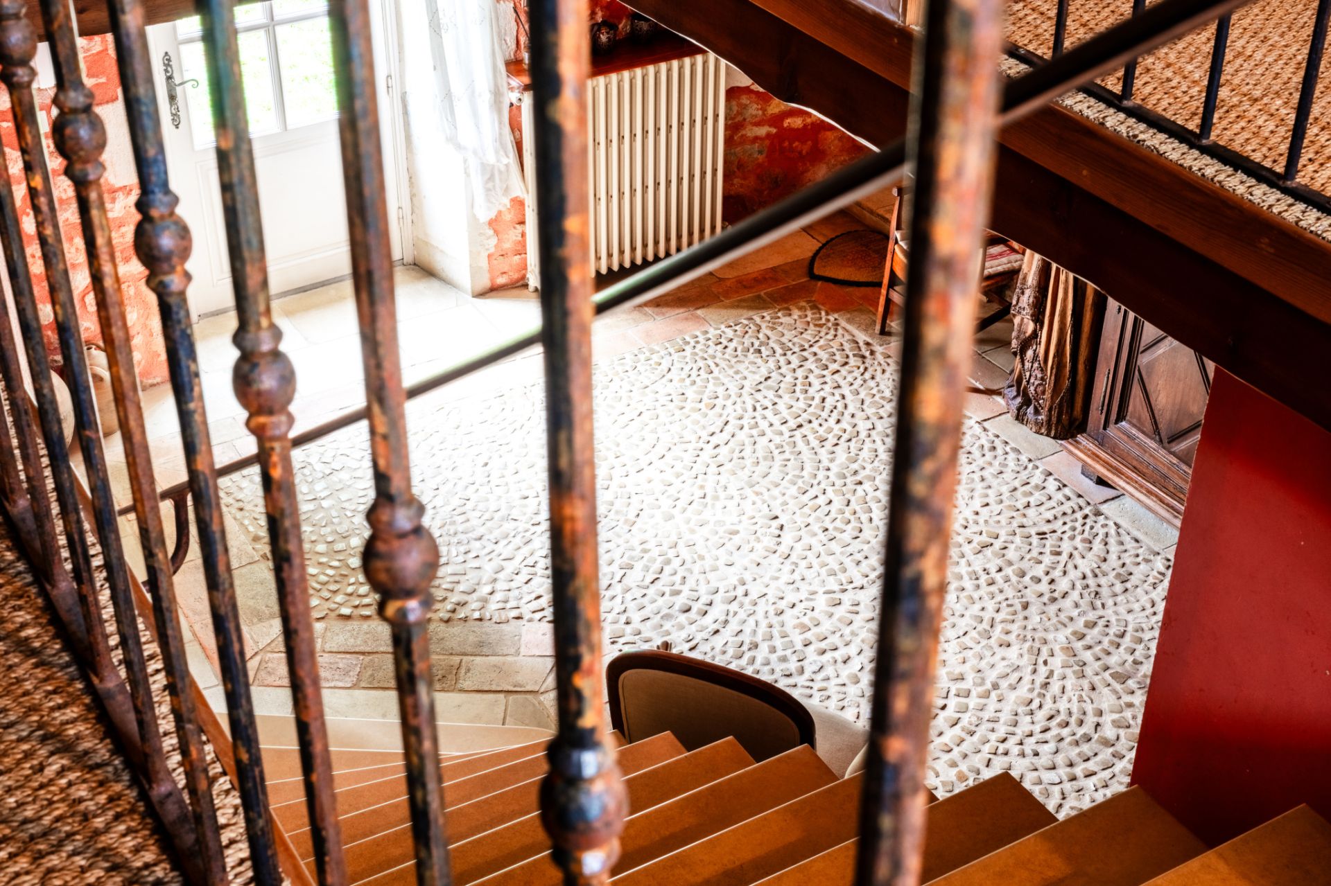 house 8 Rooms for sale on Niort (79000)