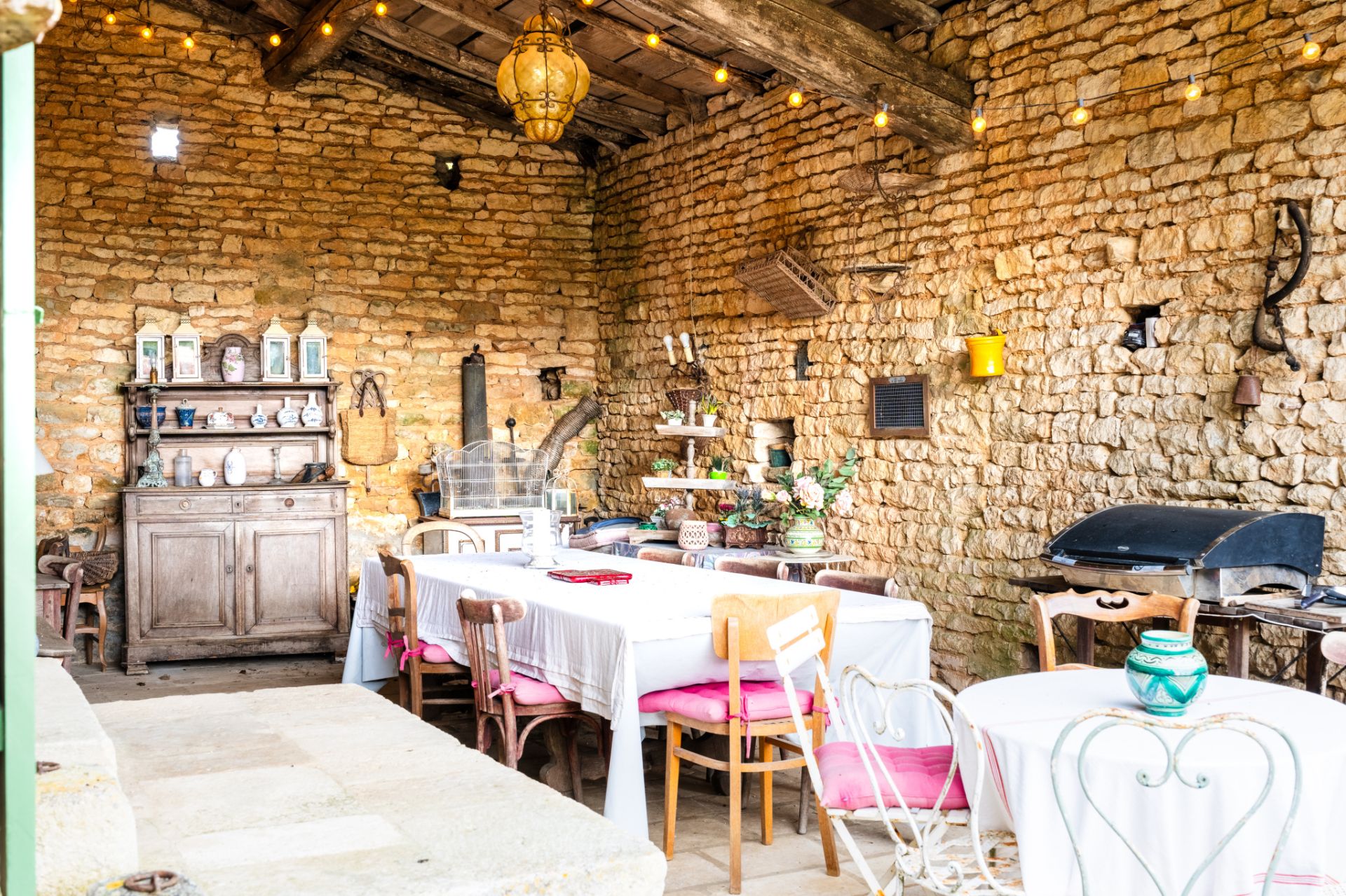 house 8 Rooms for sale on Niort (79000)