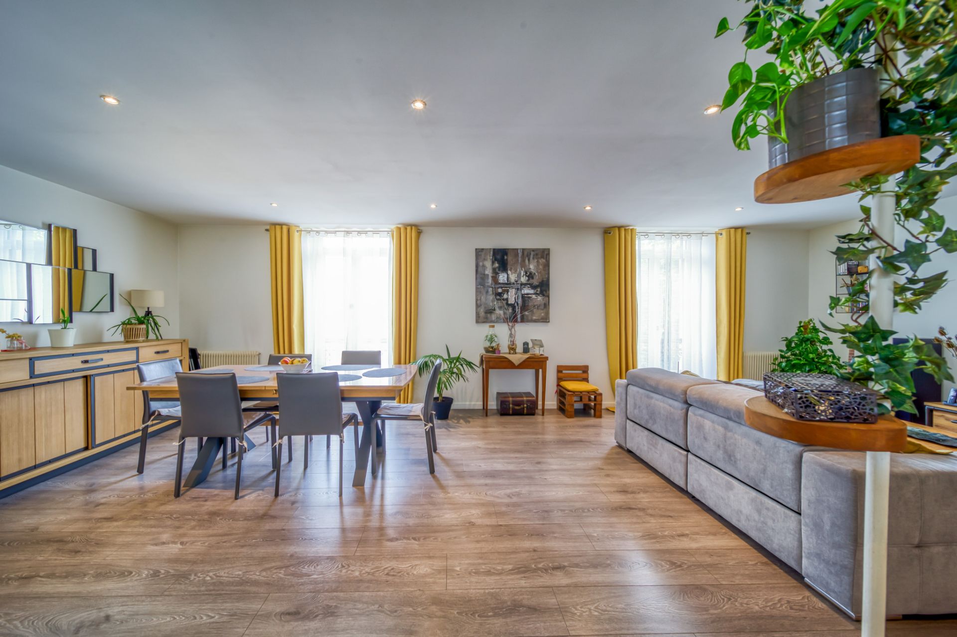 apartment 4 Rooms for sale on Jarrie (38560)